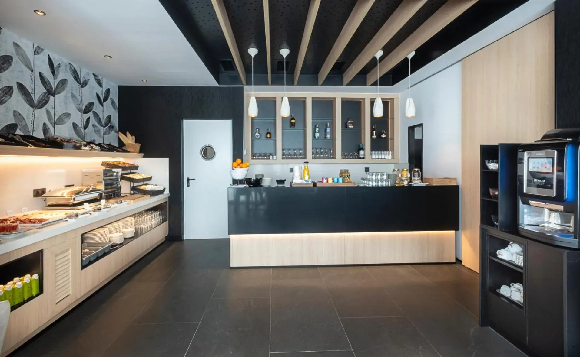 Breakfast in Sercotel Plana Suites Breakfast in Sercotel Plana Suites