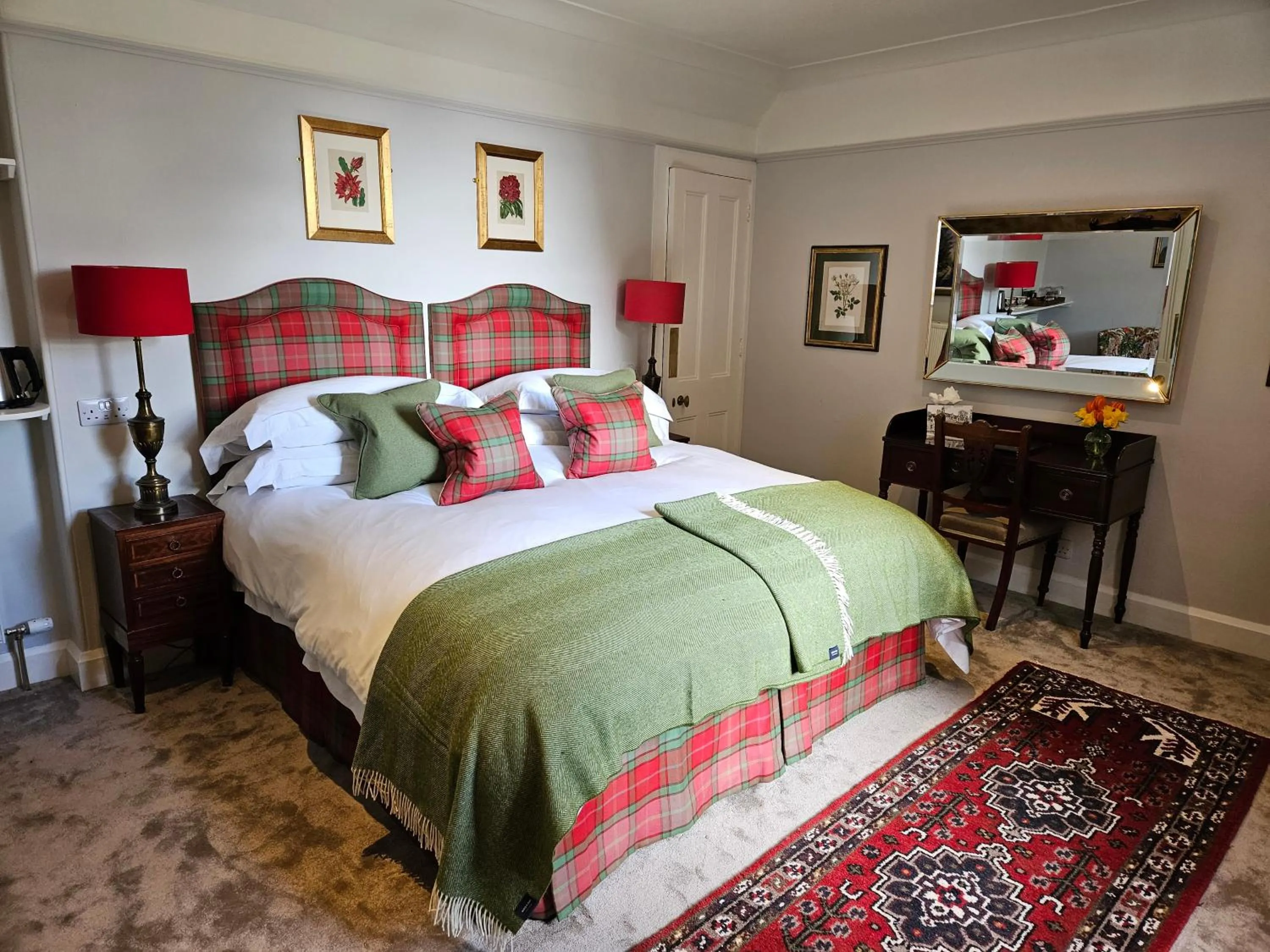 Superior Double or Twin Room with Garden View - single occupancy in Craggan
