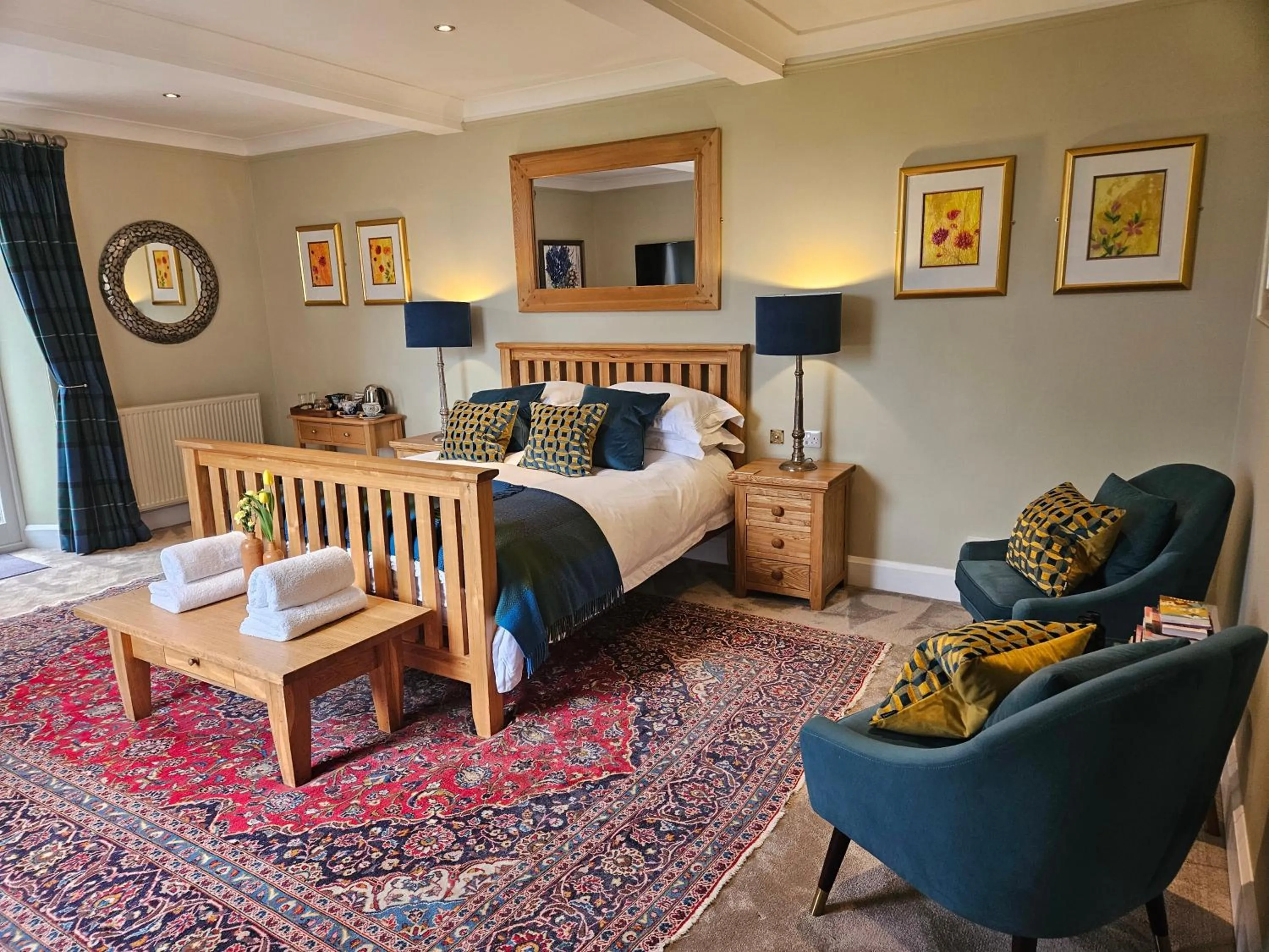 Deluxe Double Room with Shower - single occupancy in Craggan
