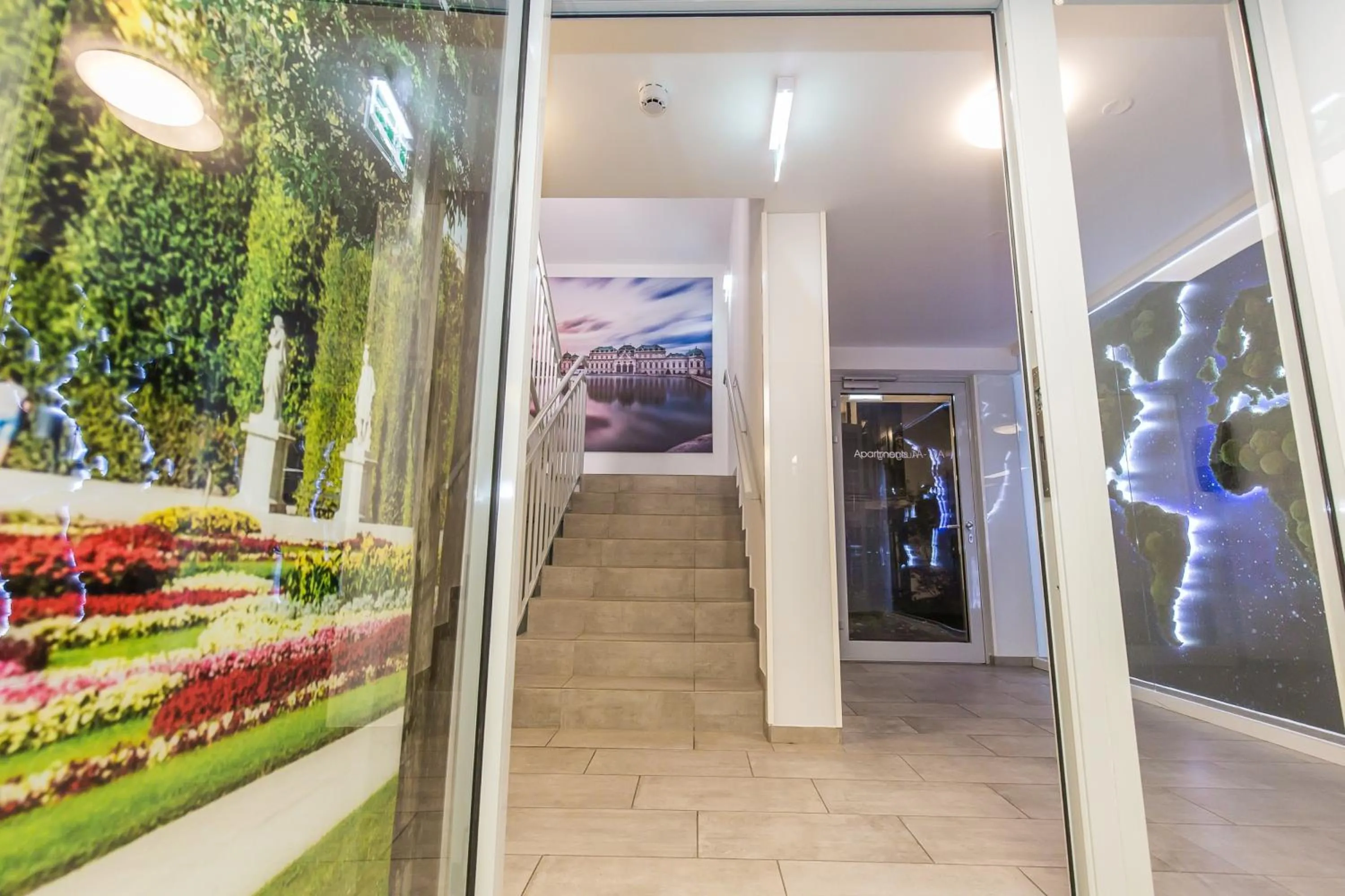 Property building in Smart Nano Living - Wien Hauptbahnhof - self check-in