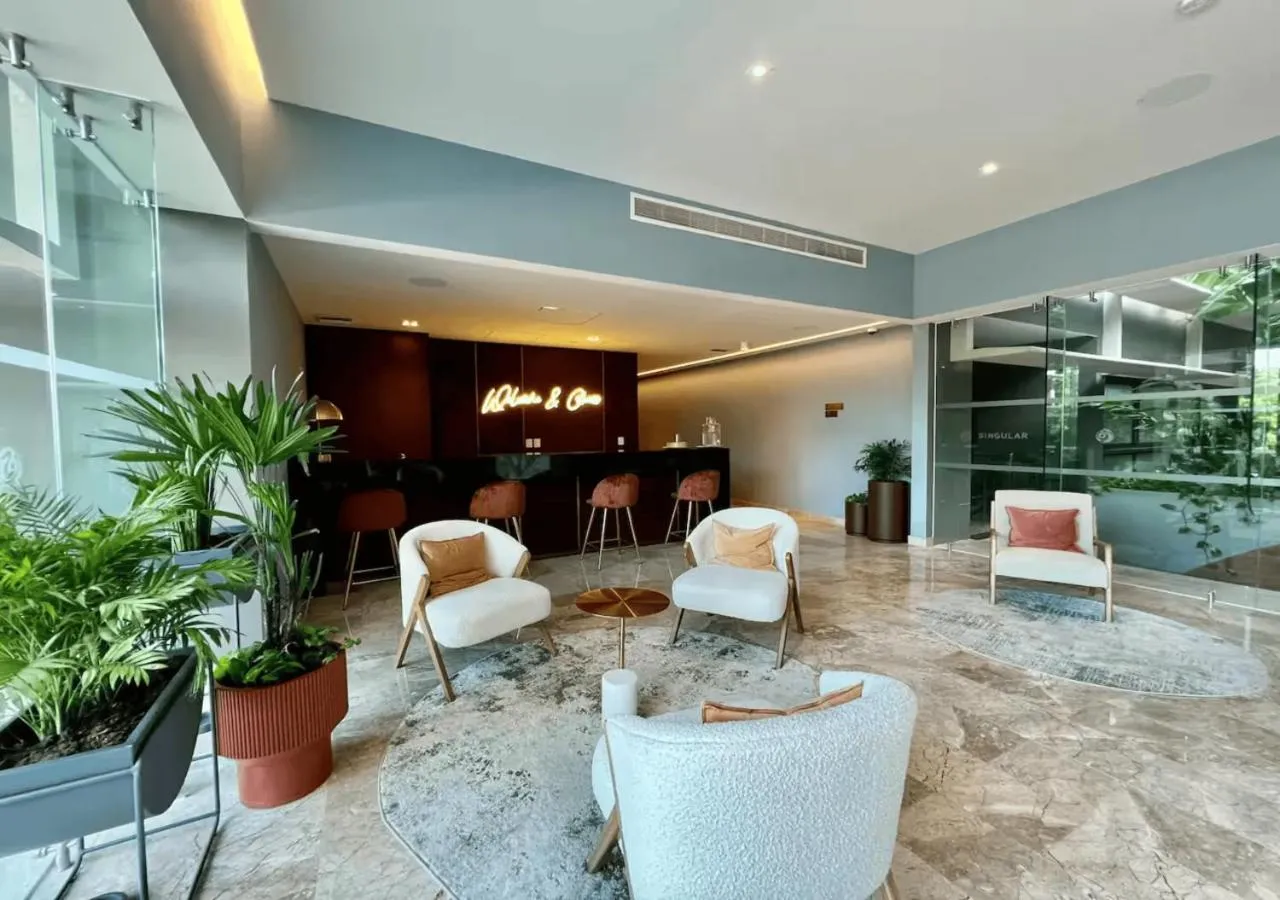 Lobby or reception in Luxury 1BR Condo Prime Location