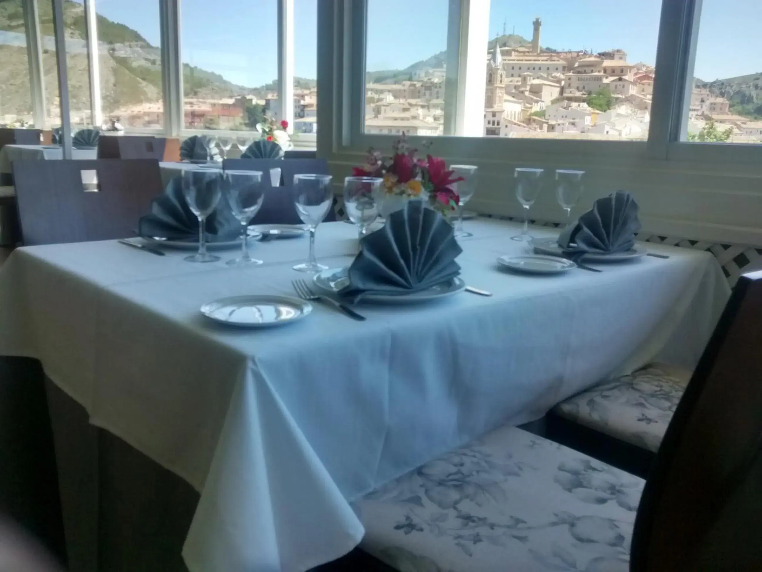 Restaurant/places to eat in Hotel Alfonso VIII De Cuenca Restaurant/places to eat in Hotel Alfonso VIII De Cuenca