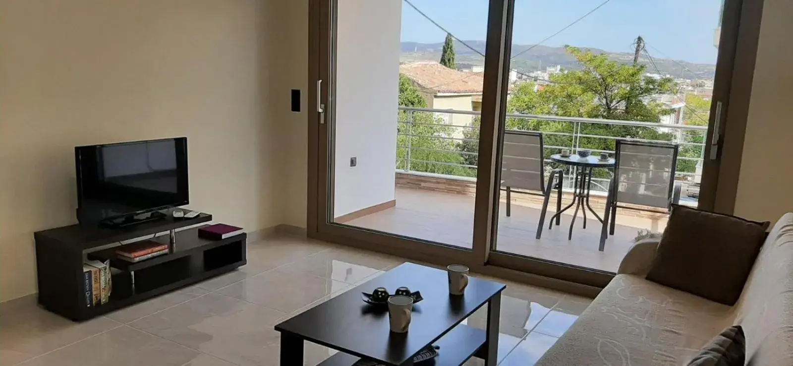 AYRA ROOMS ALIVERI AYRA ROOMS ALIVERI