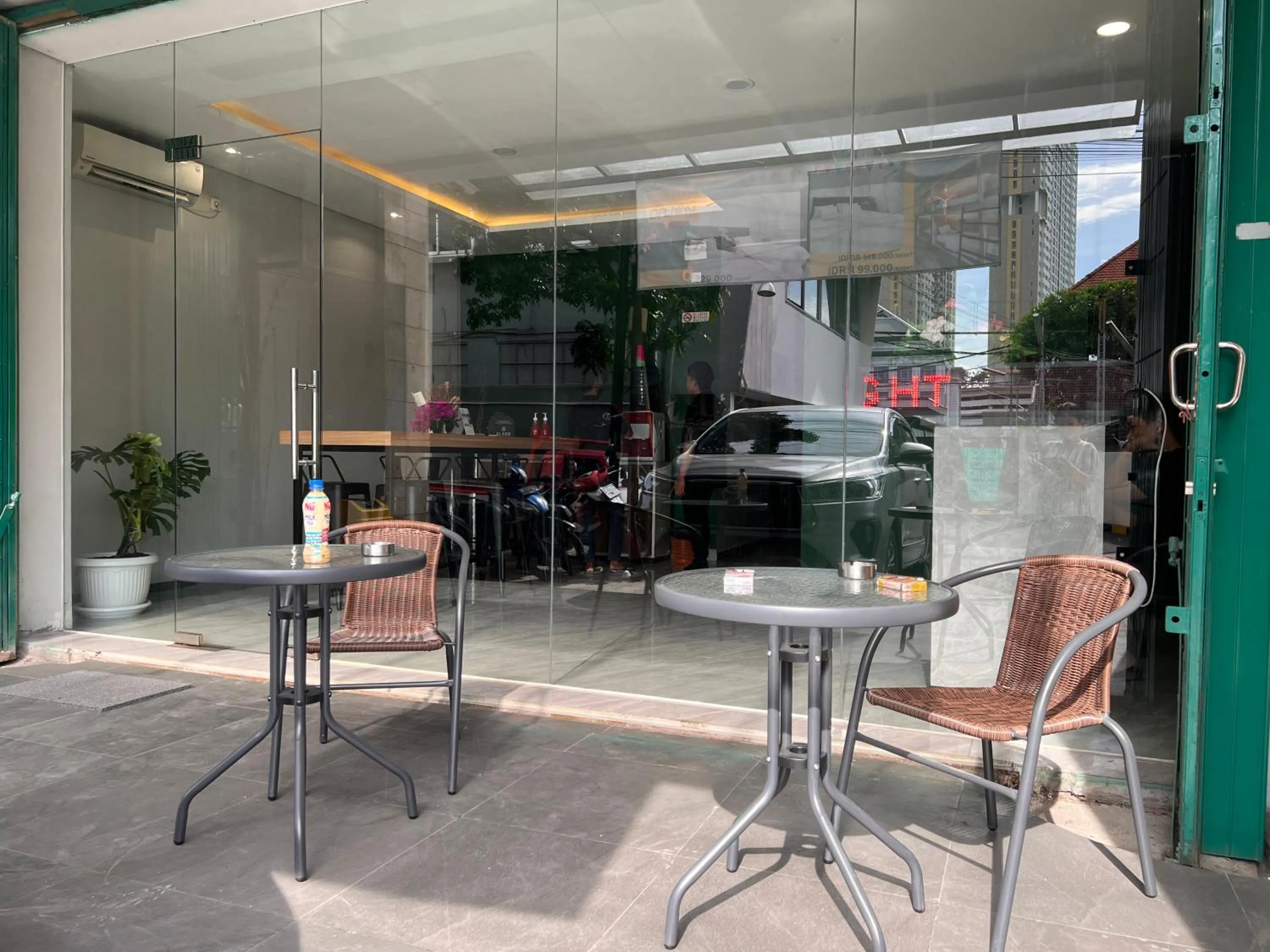 Balcony/Terrace in Sleep Studio Hotel City Center Surabaya