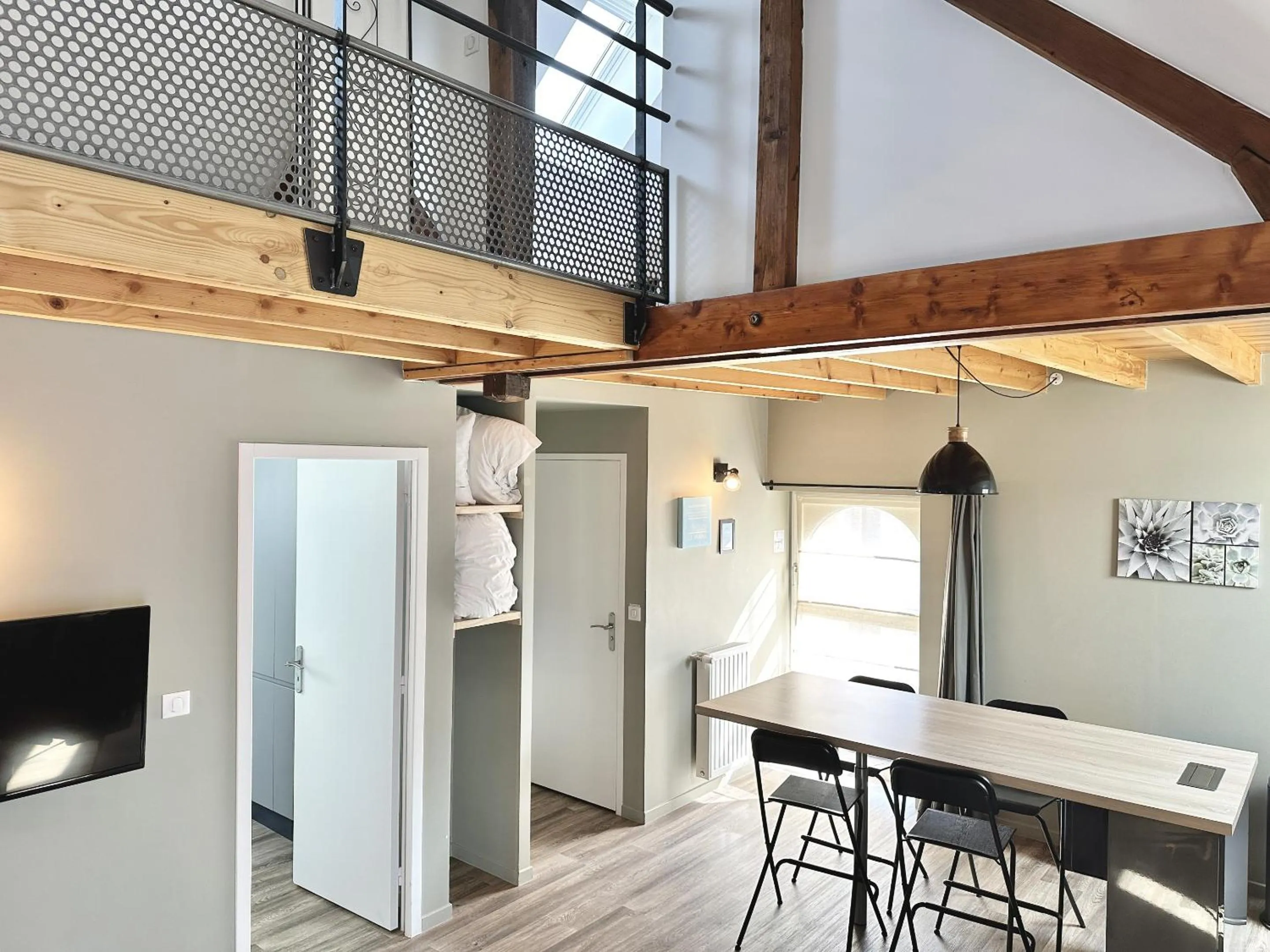 Dining area in Le Patio de Loiseau