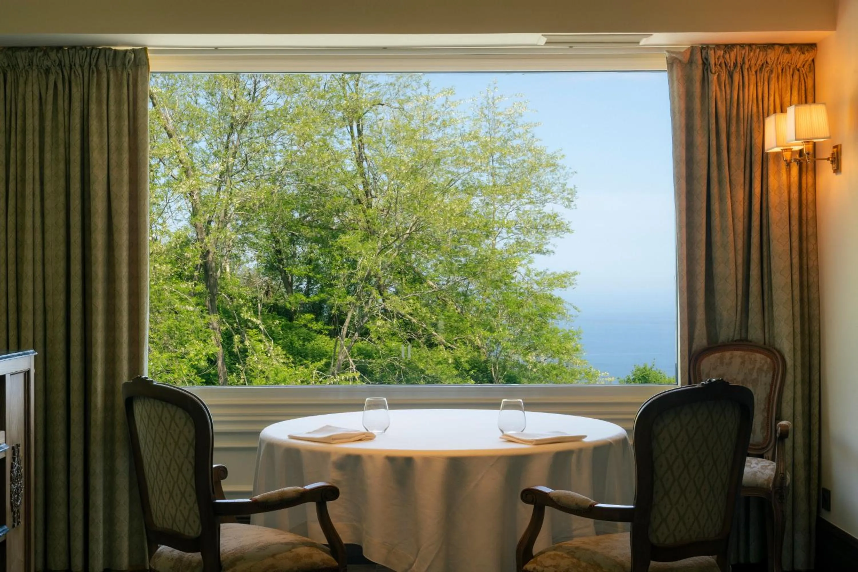 Restaurant/places to eat in Hotel Luze Boutique San Sebastian