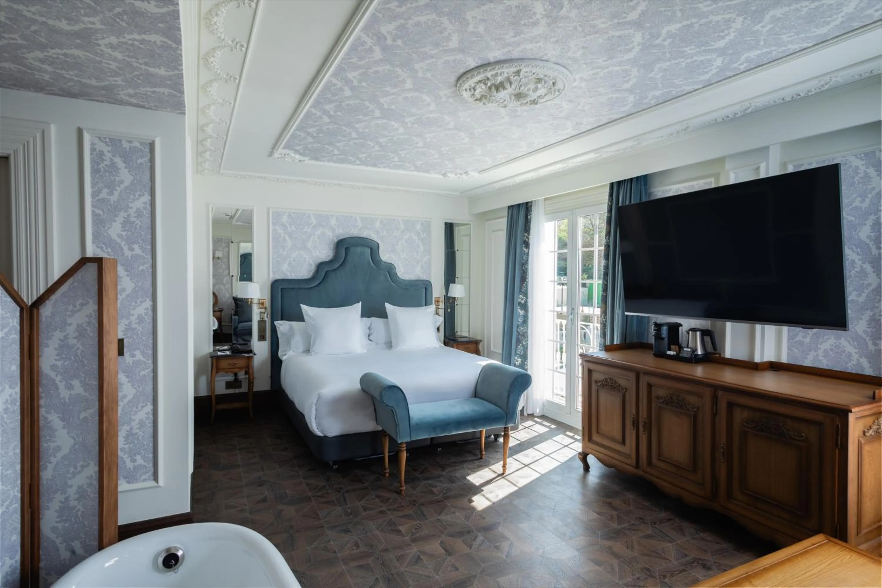 Bed in Hotel Luze Boutique San Sebastian