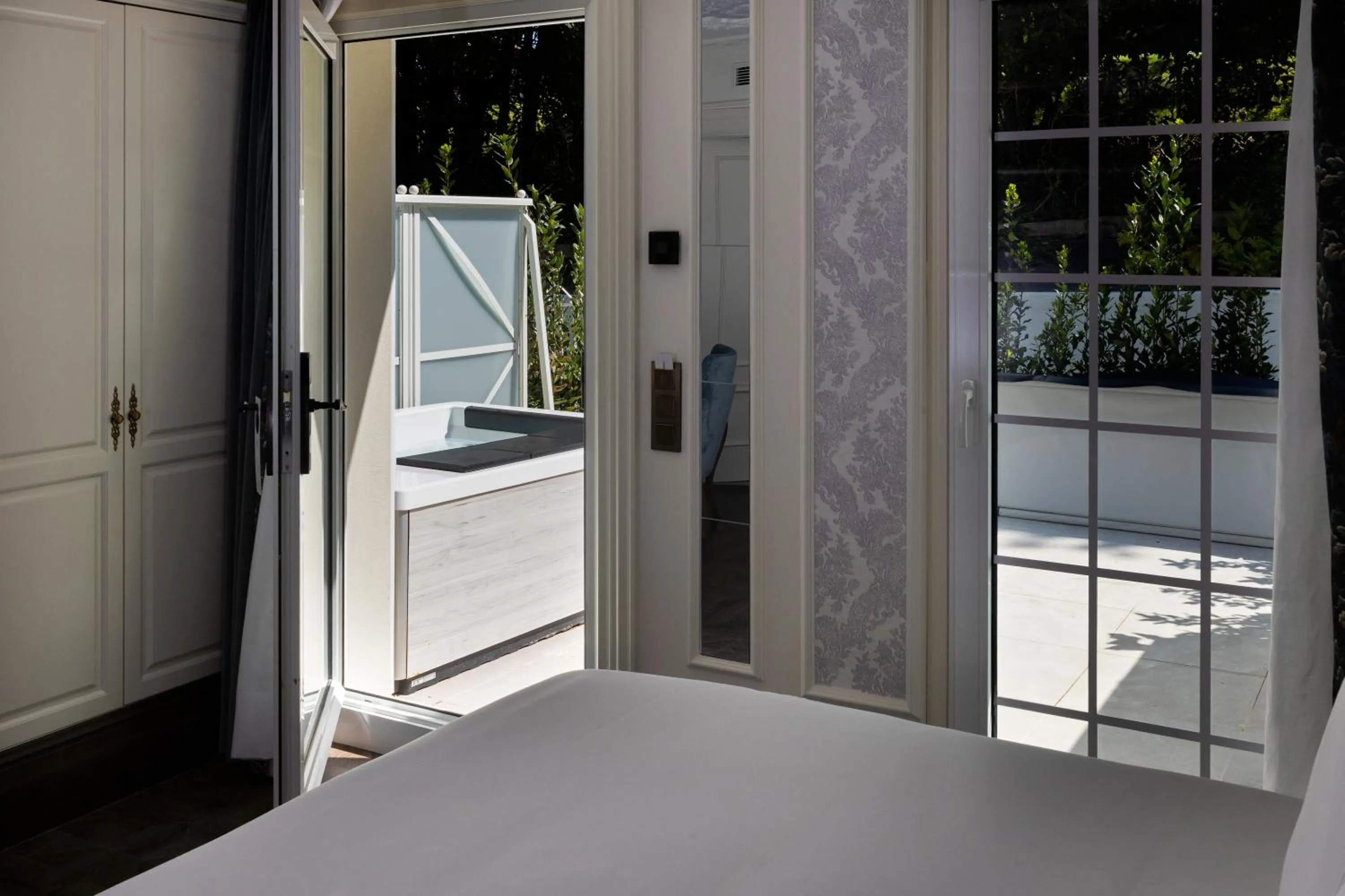 Photo of the whole room, Bed in Hotel Luze Boutique San Sebastian