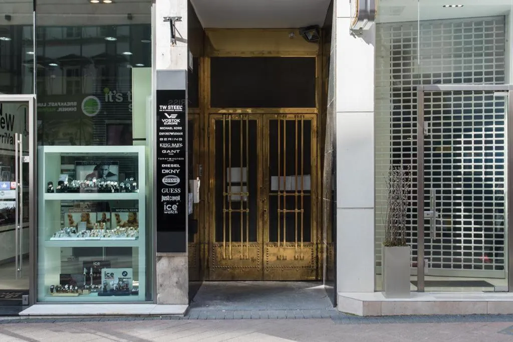 Facade/entrance in The Cream