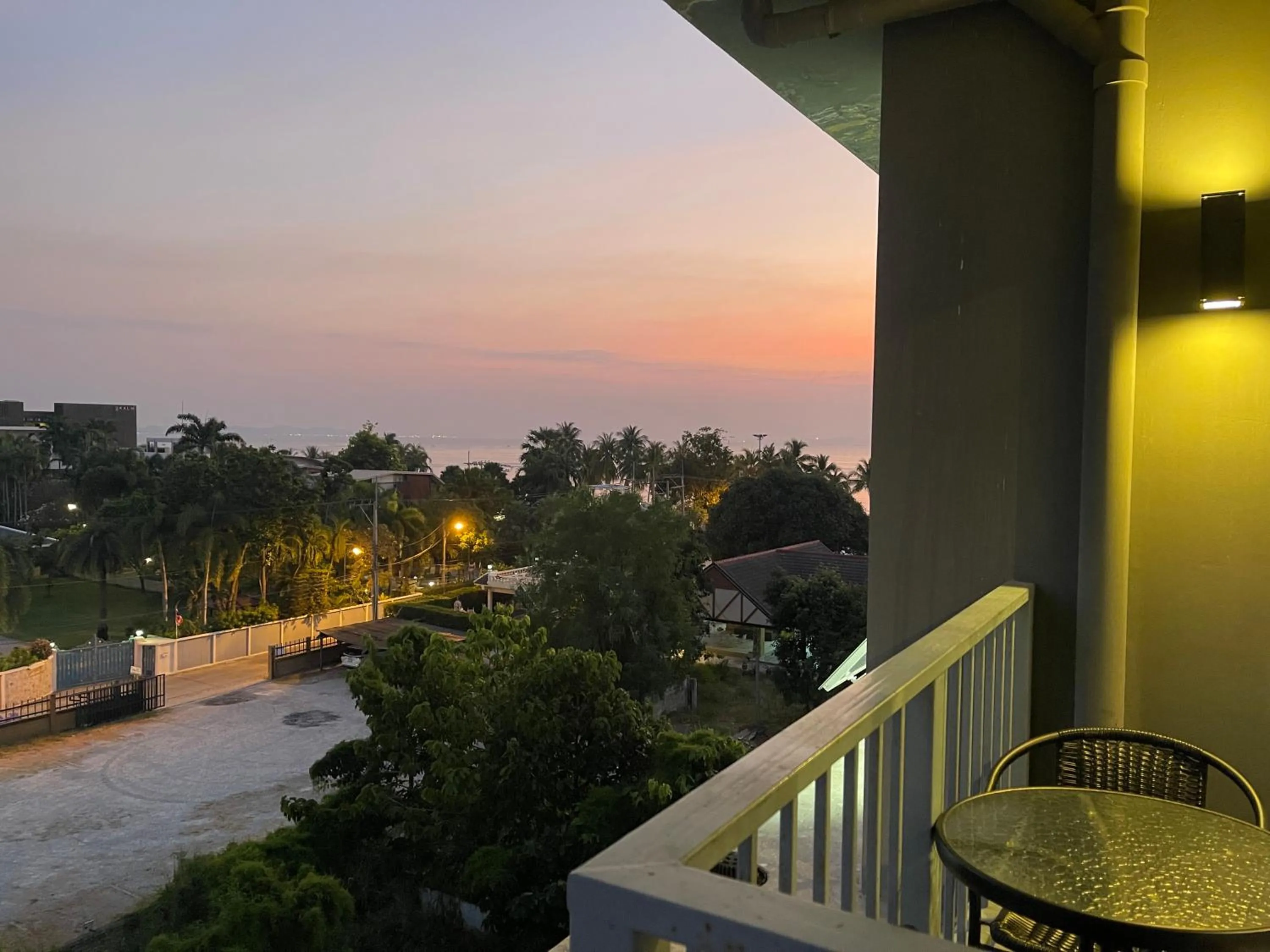 The Patio bangsaen miracle Seaview