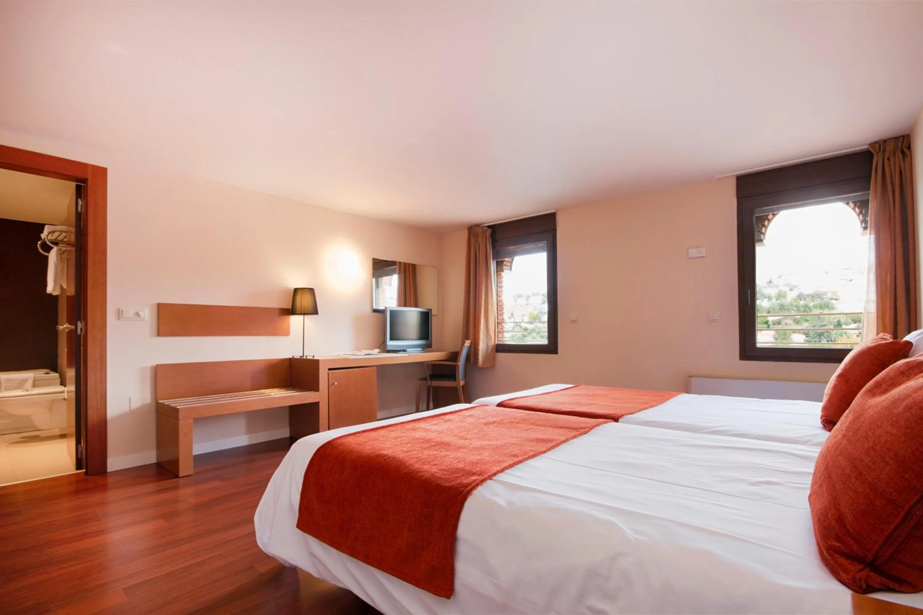 Photo of the whole room, Bed in Hotel Granada Palace