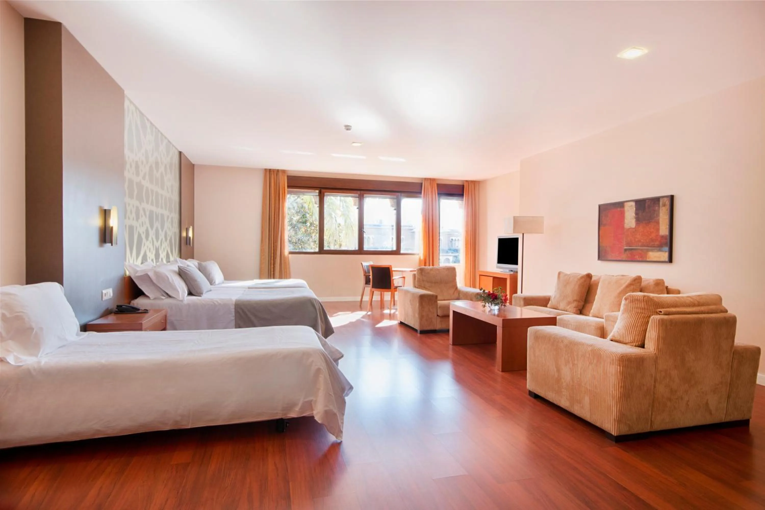 Photo of the whole room in Hotel Granada Palace