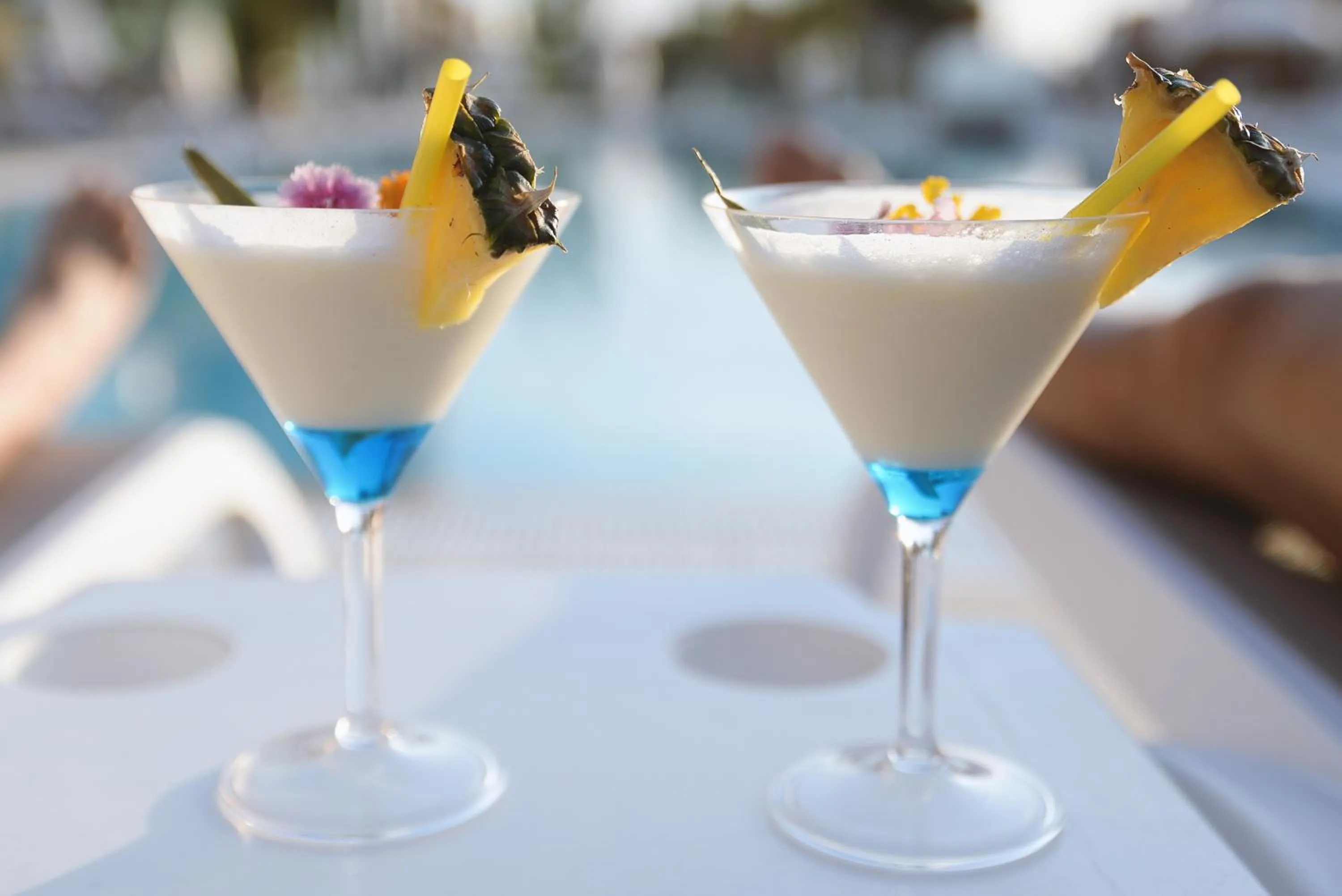 Swimming pool in Hotel Granada Palace