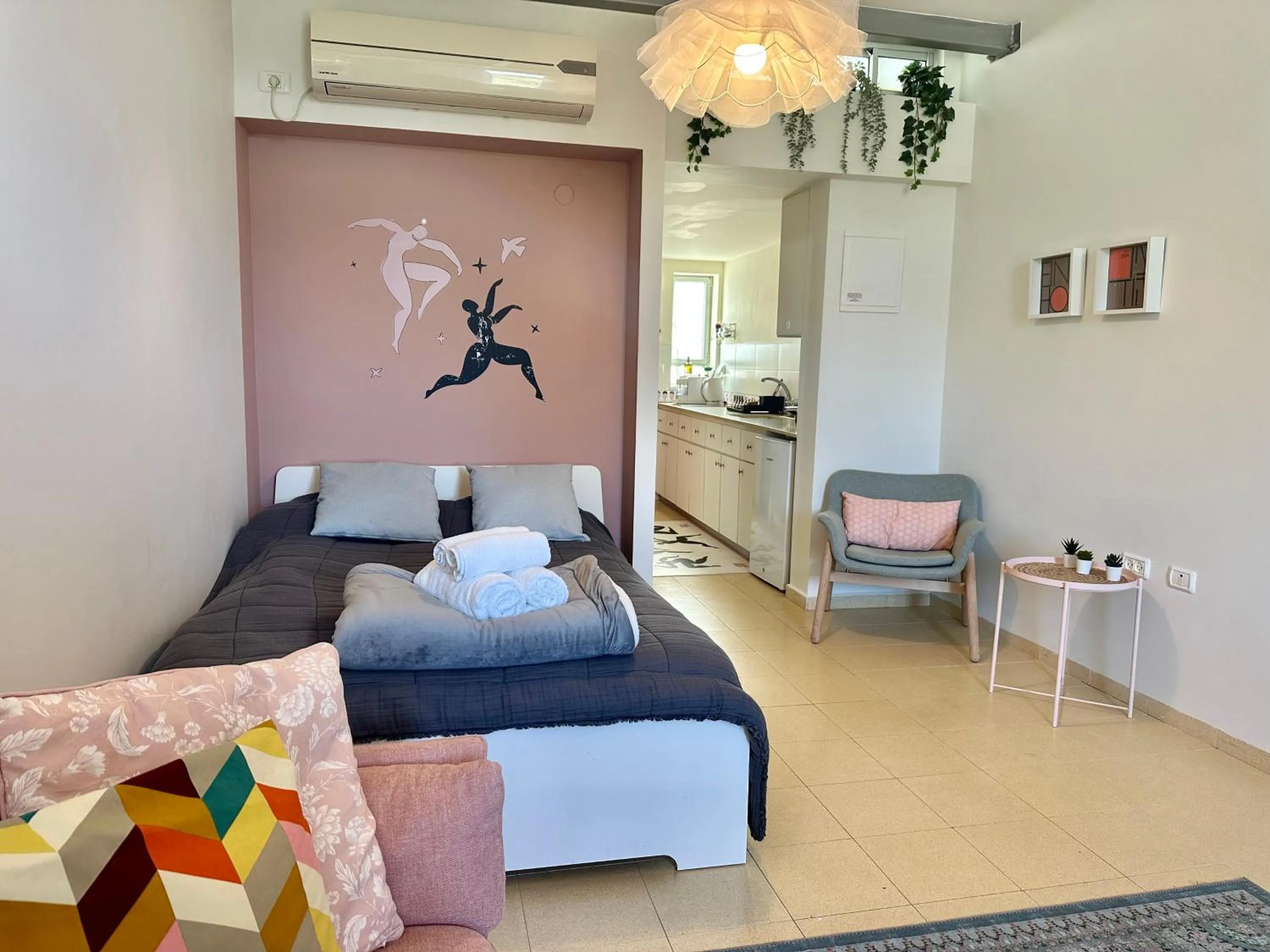 Bed in Ein Hod - Artists Village