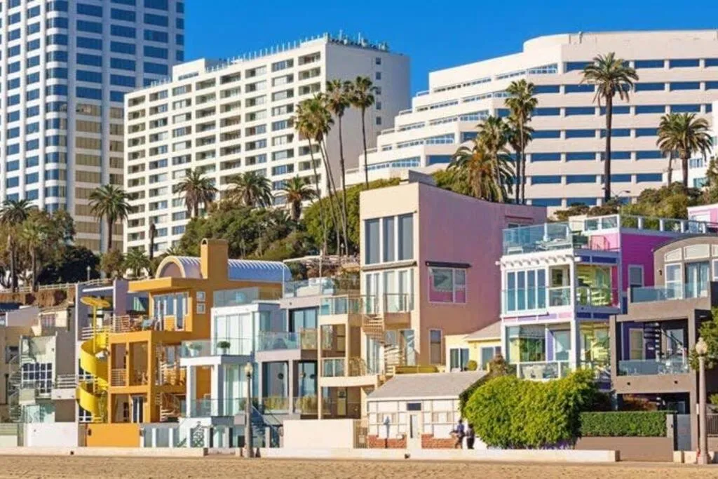 5 Heart of Santa Monica apartment