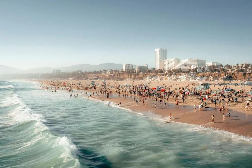 5 Heart of Santa Monica apartment