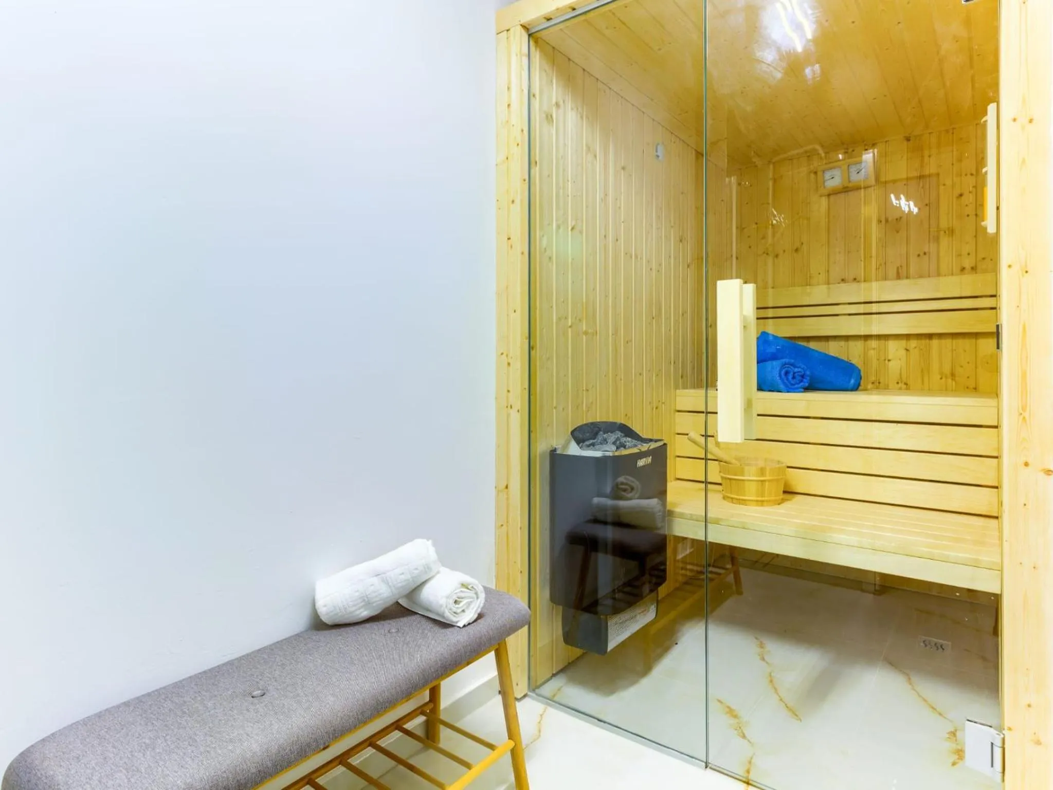 Sauna in Irini Luxury Rooms