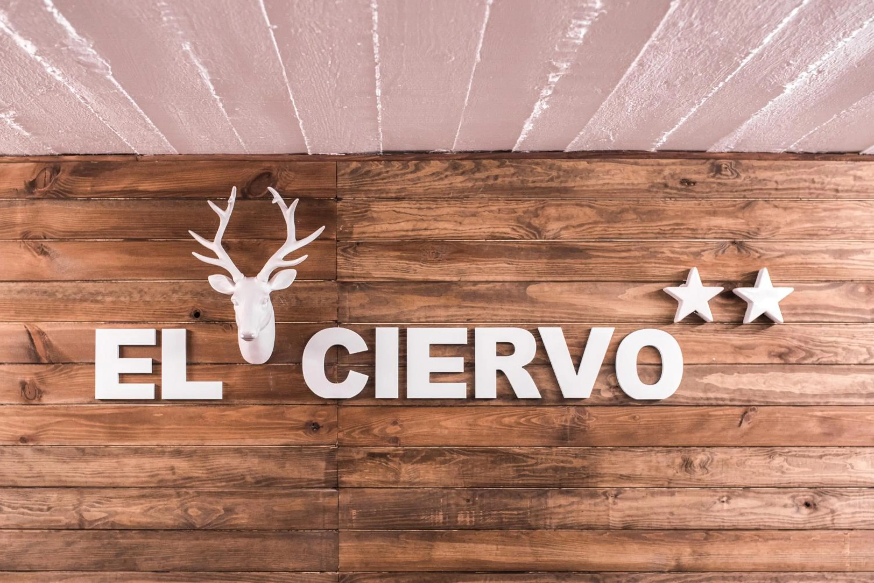 Logo/Certificate/Sign in El Ciervo