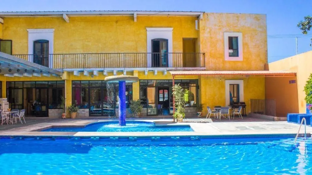 Swimming pool in Hotel Oaxaca Dorado