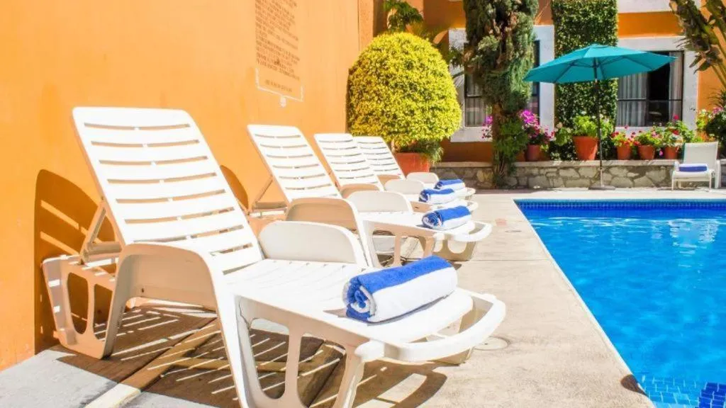 Pool view in Hotel Oaxaca Dorado