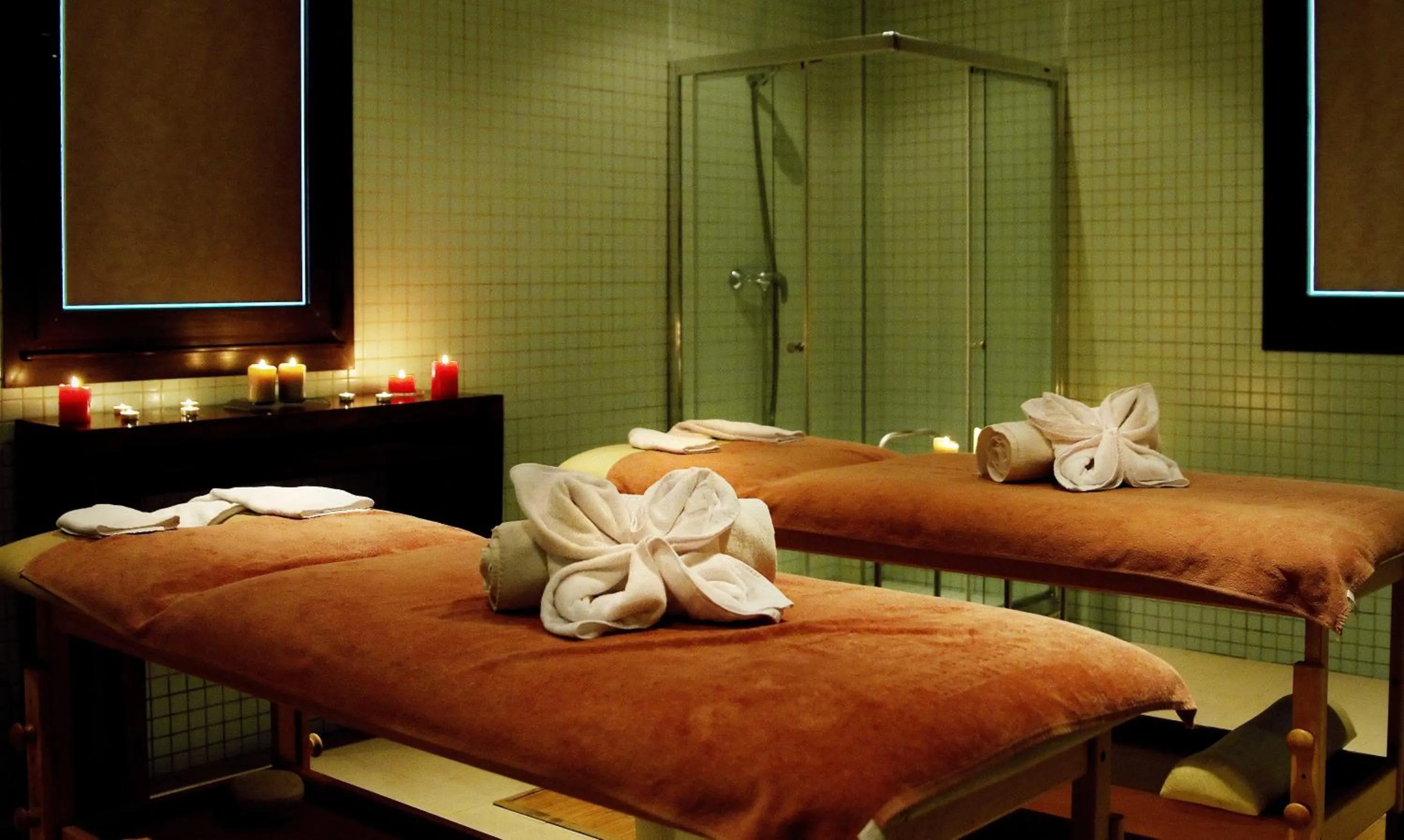 Massage in Oca Palacio De La Llorea Hotel & Spa