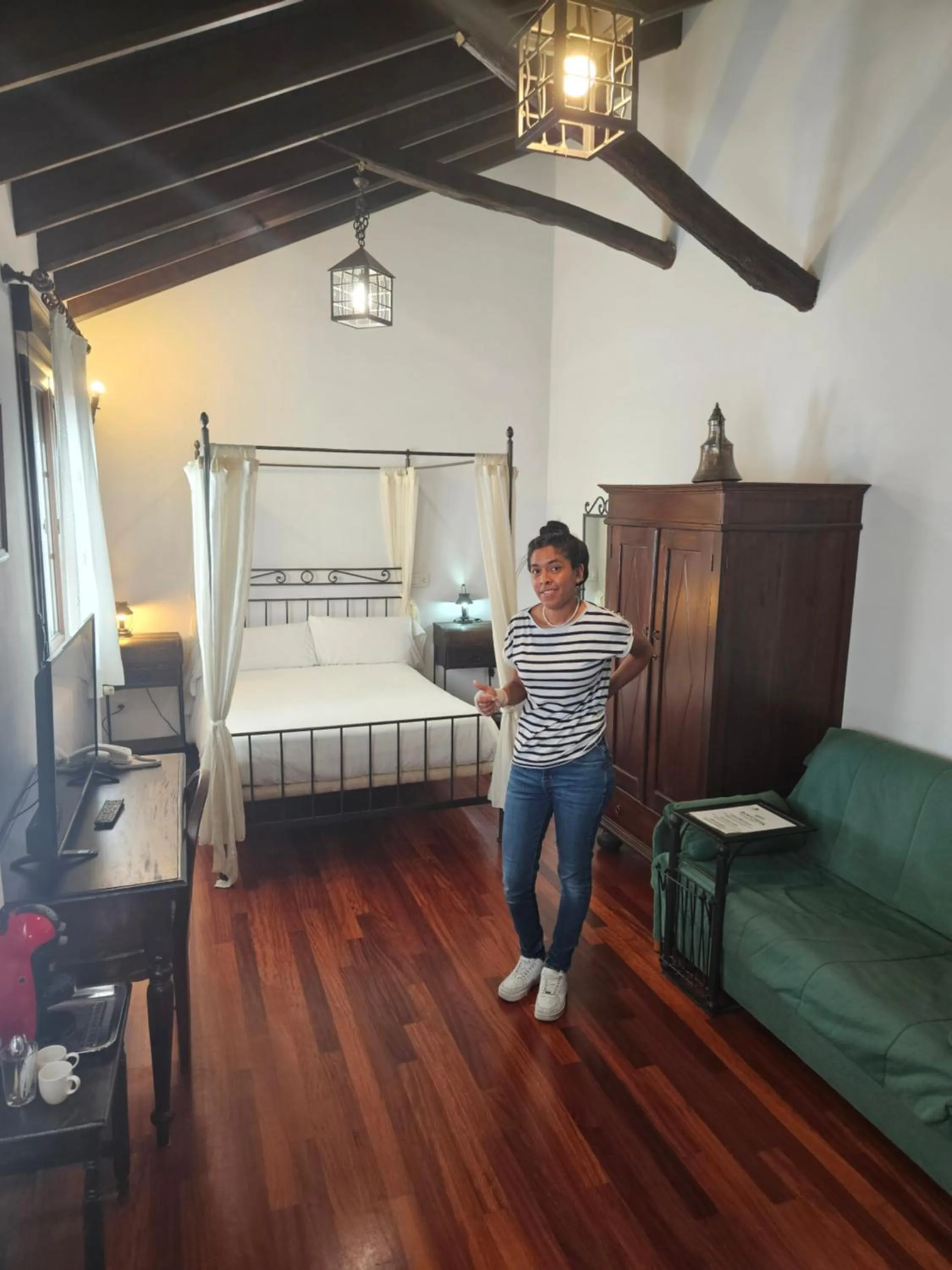 TV and multimedia, Bed in Hotel SPA Atxaspi