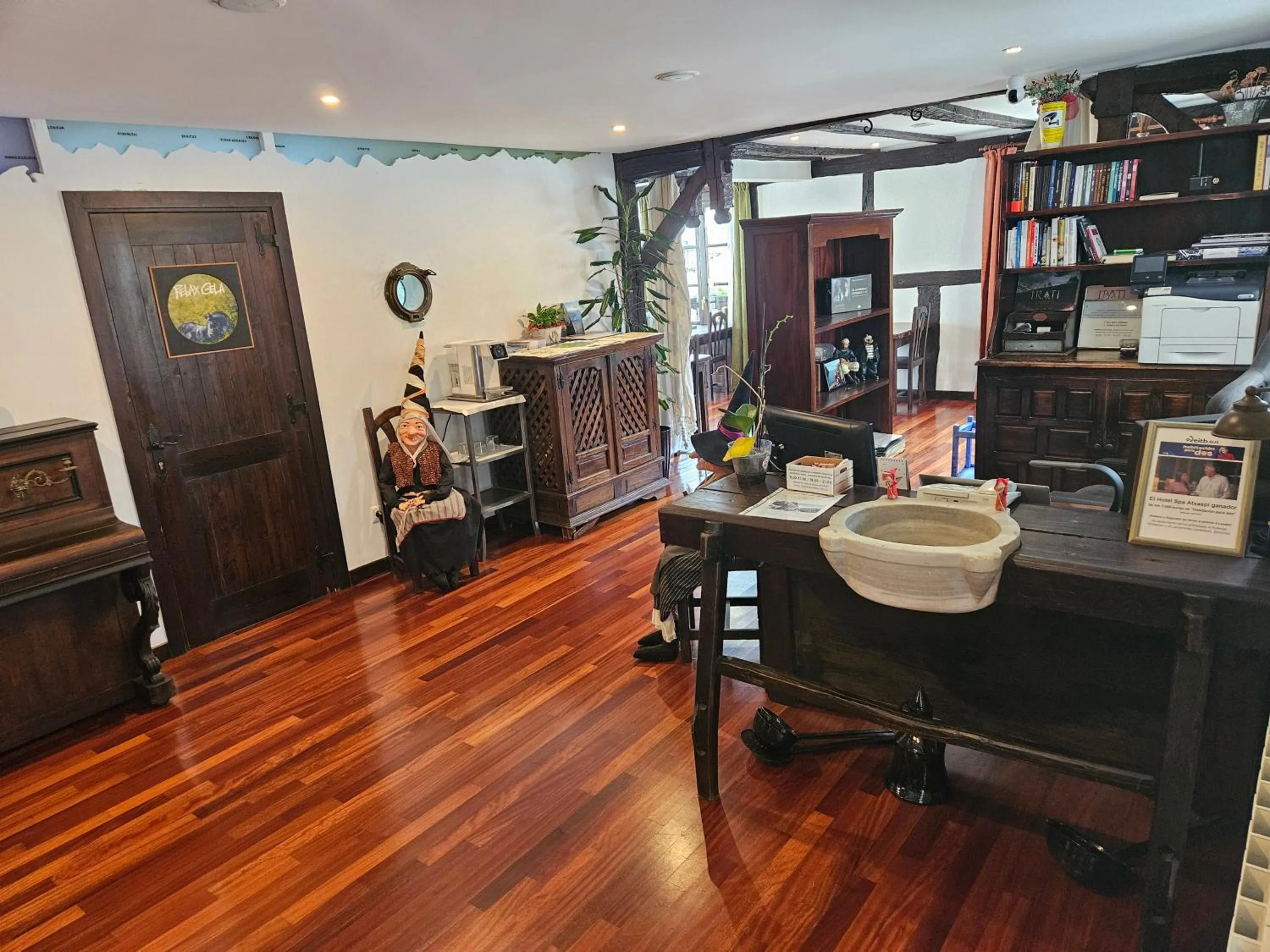 Lobby or reception in Hotel SPA Atxaspi