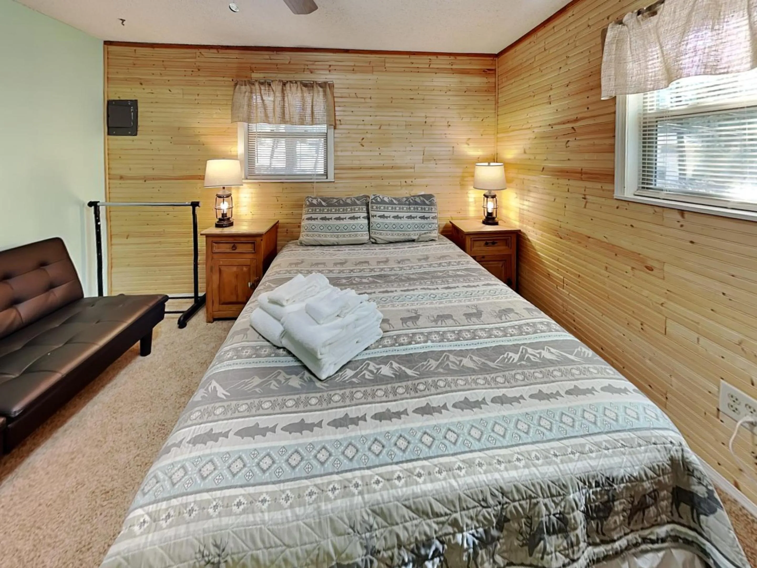 Bed in The Elk Meadow Cozy Cabin