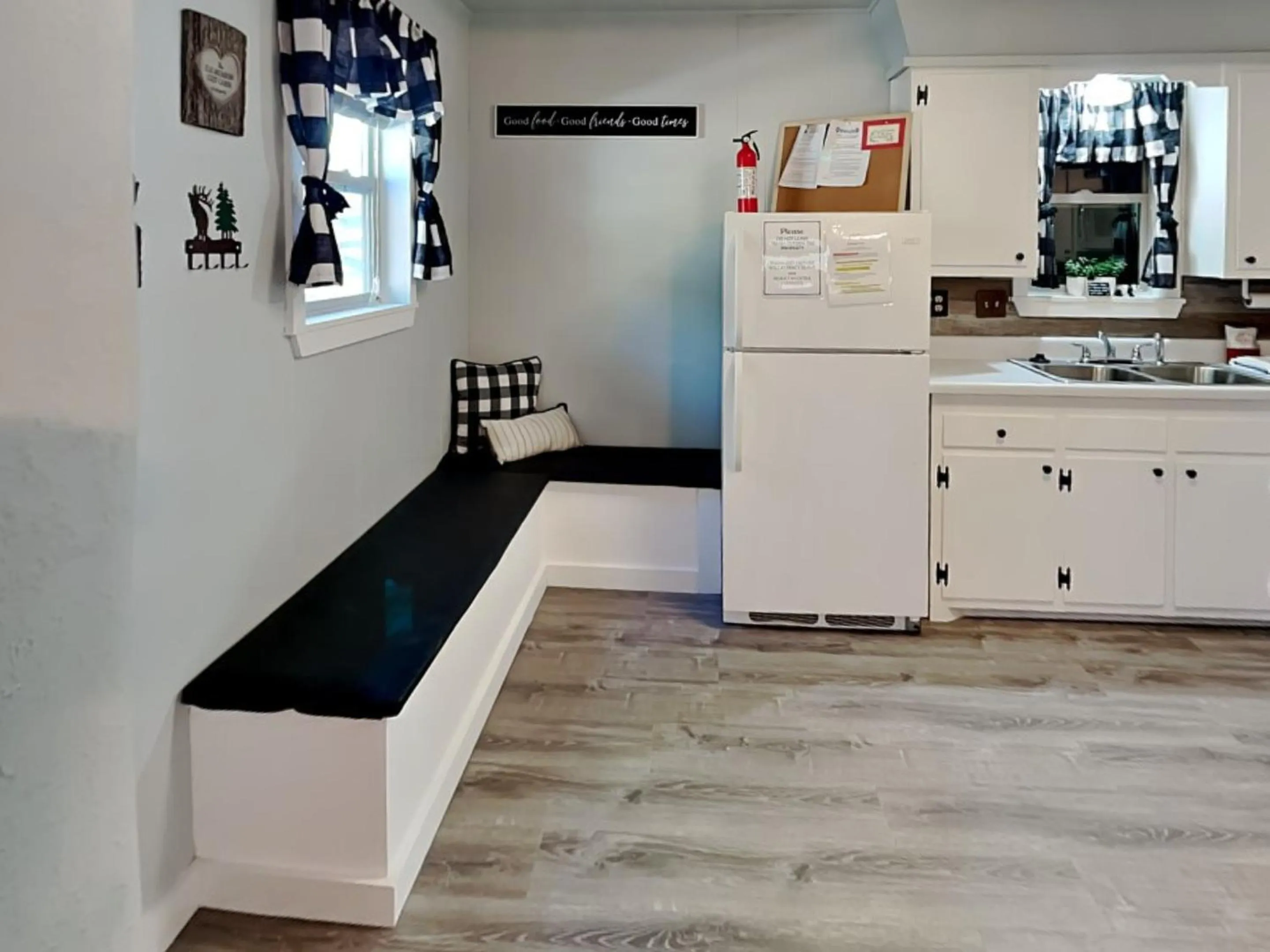 The Elk Meadow Cozy Cabin