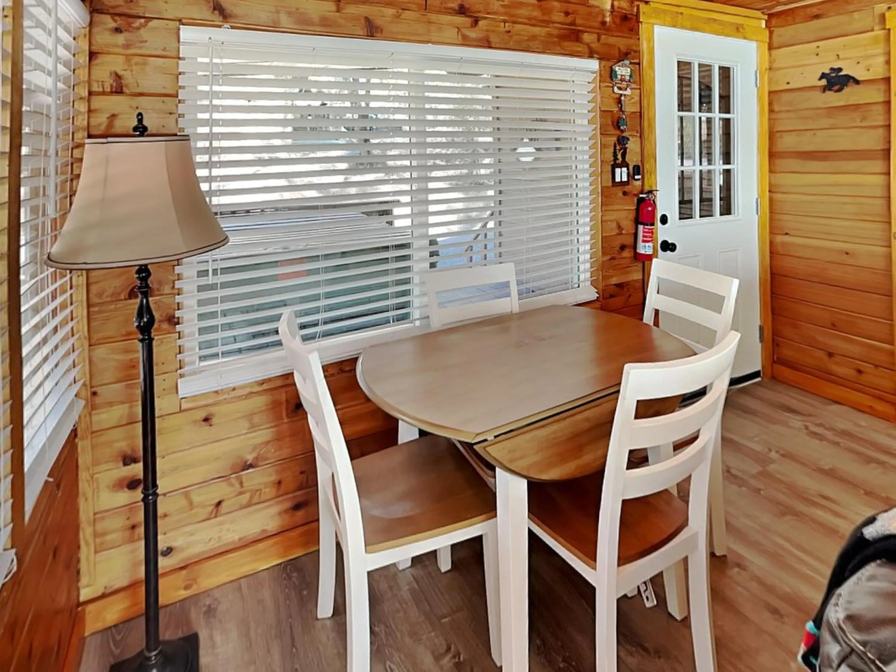 The Elk Meadow Cozy Cabin