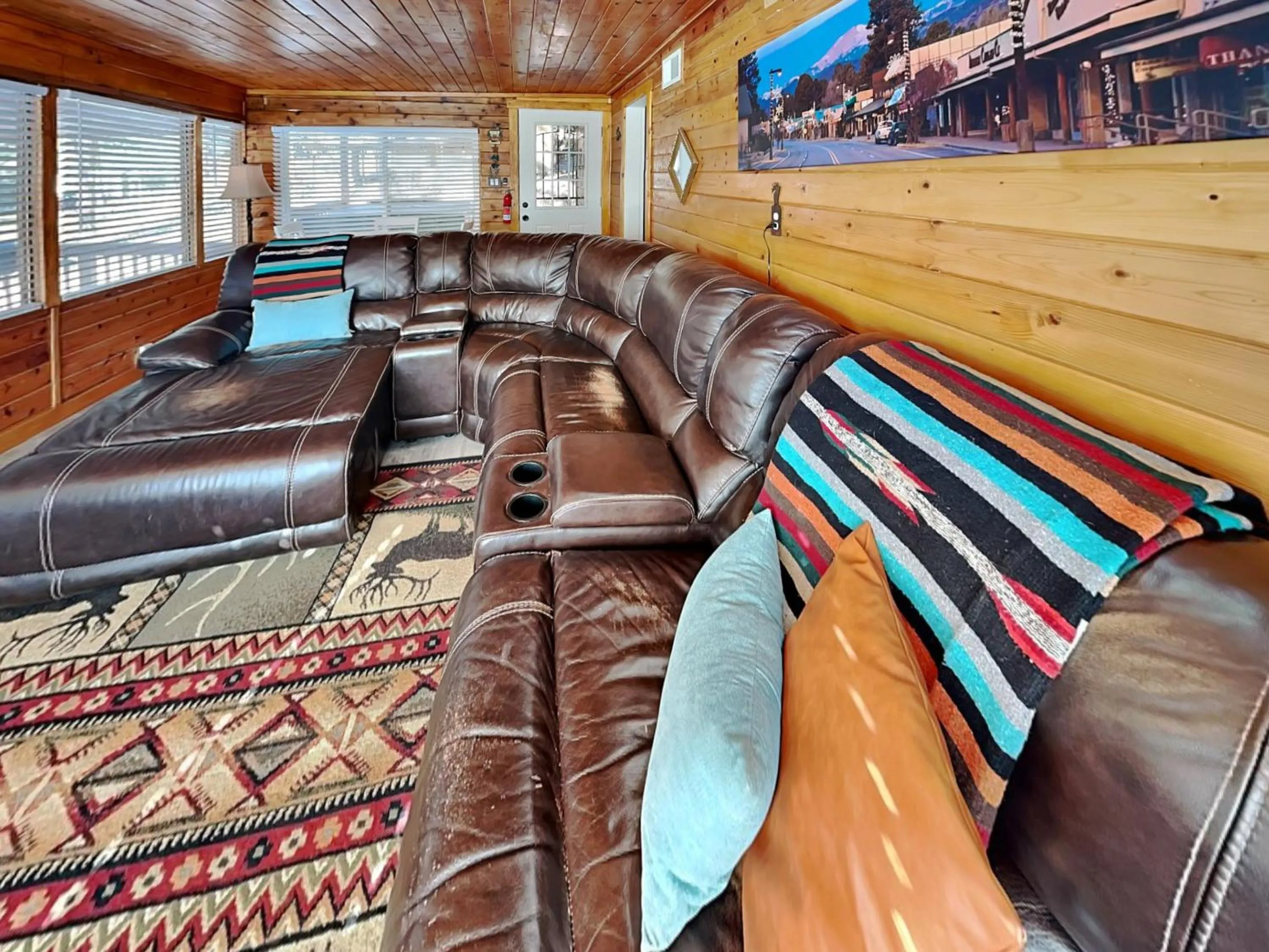 The Elk Meadow Cozy Cabin