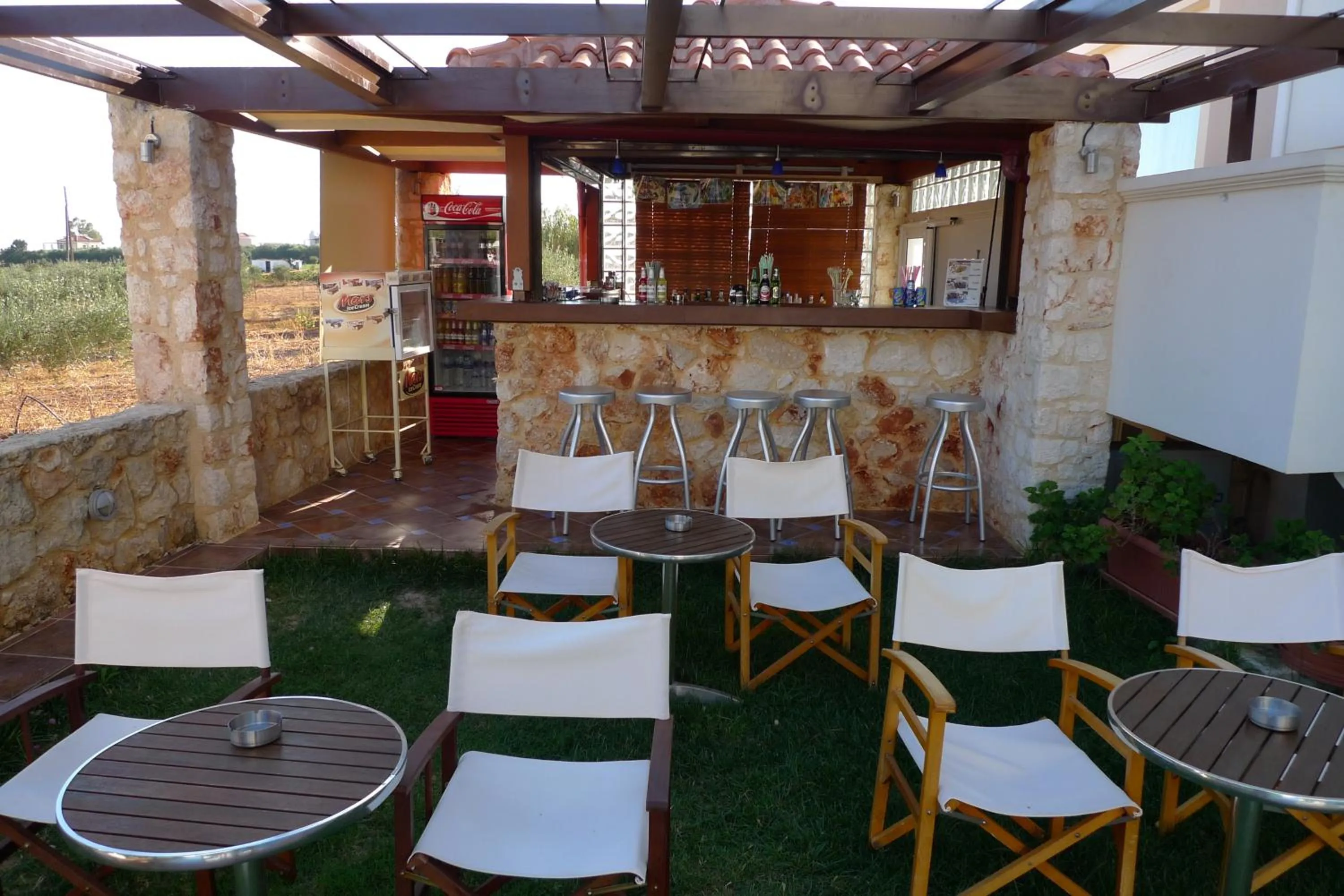 Lounge or bar in Theros Hotel