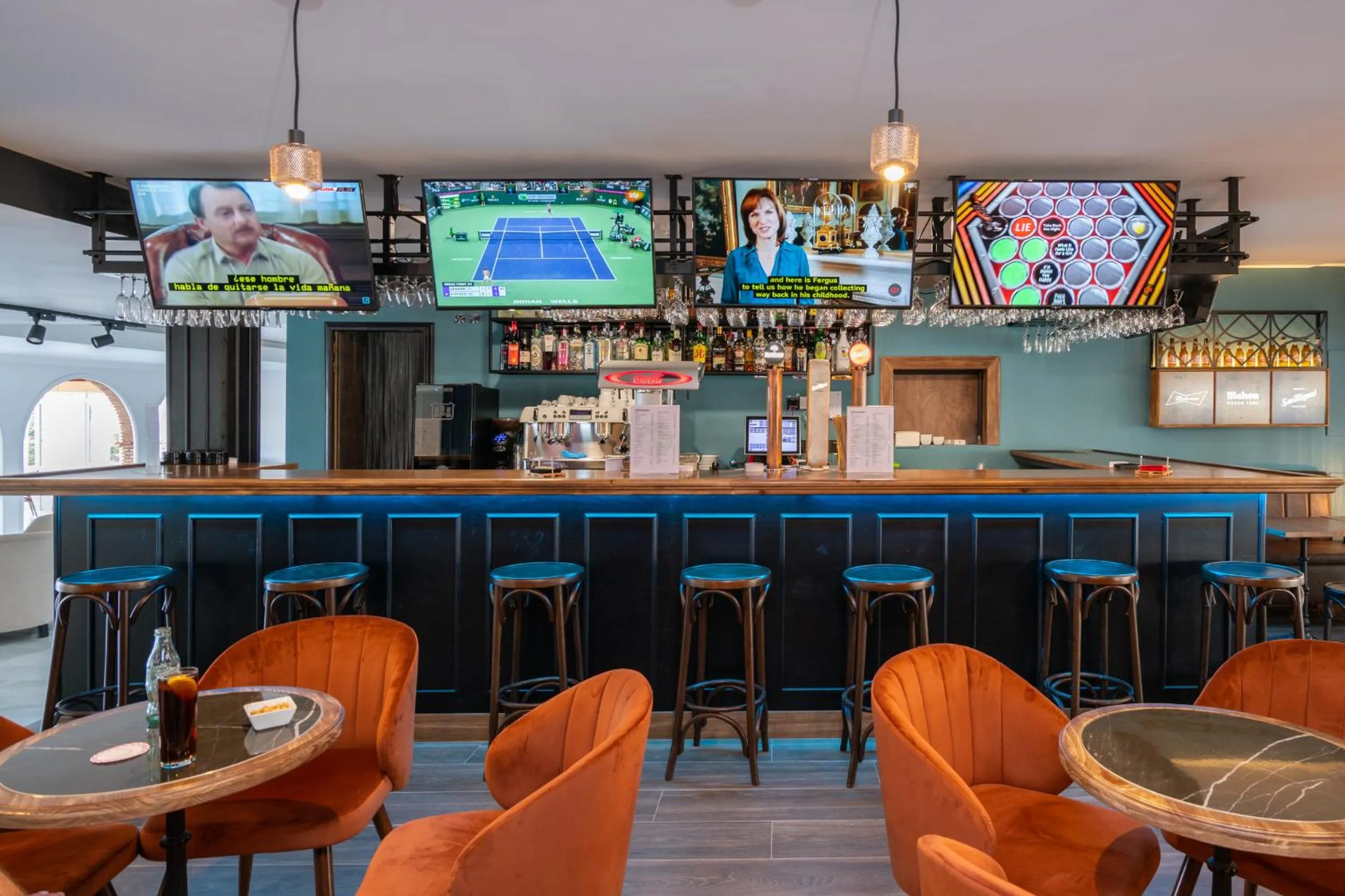 Lounge or bar in Hotel Nerja Club by Dorobe