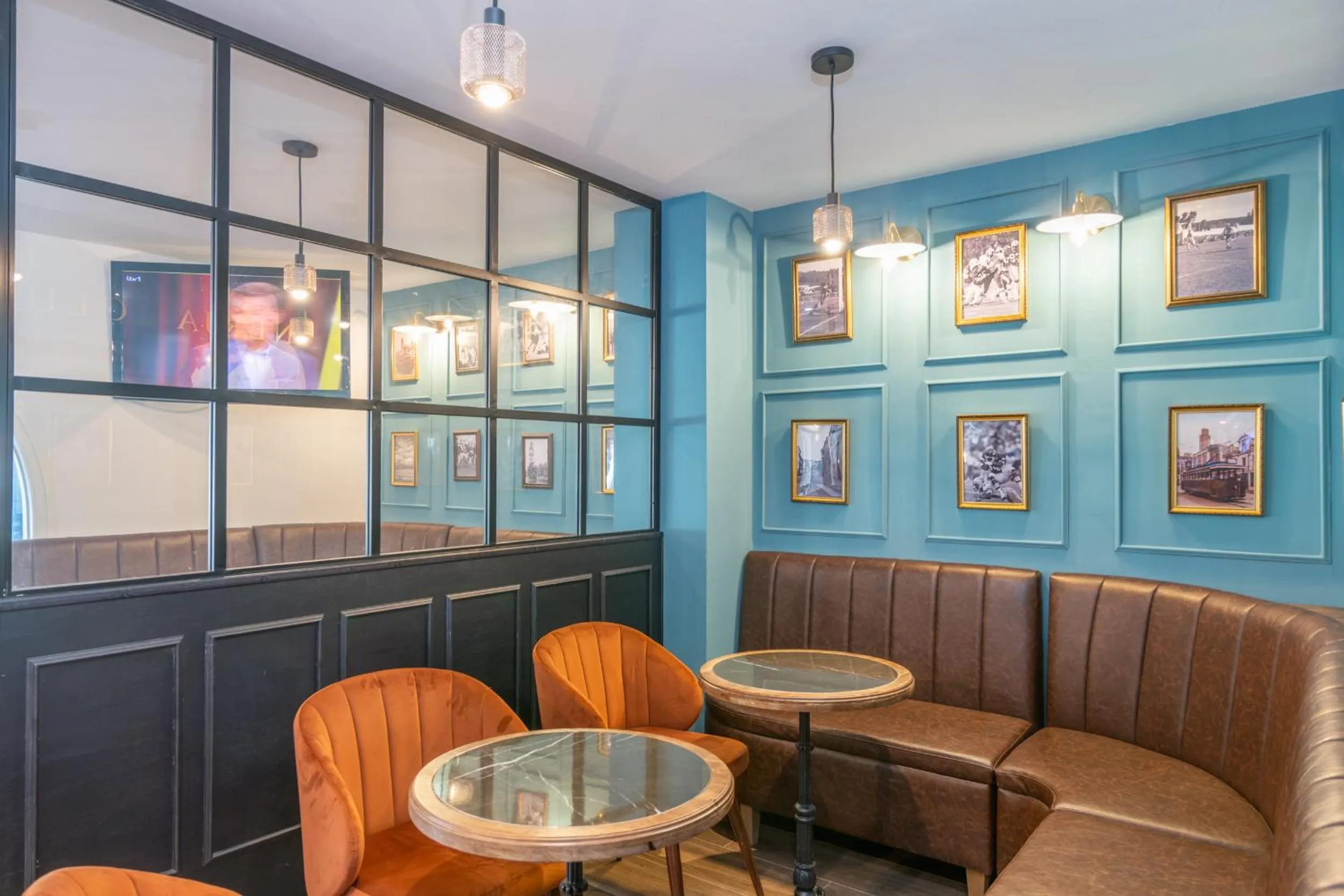 Living room in Hotel Nerja Club by Dorobe