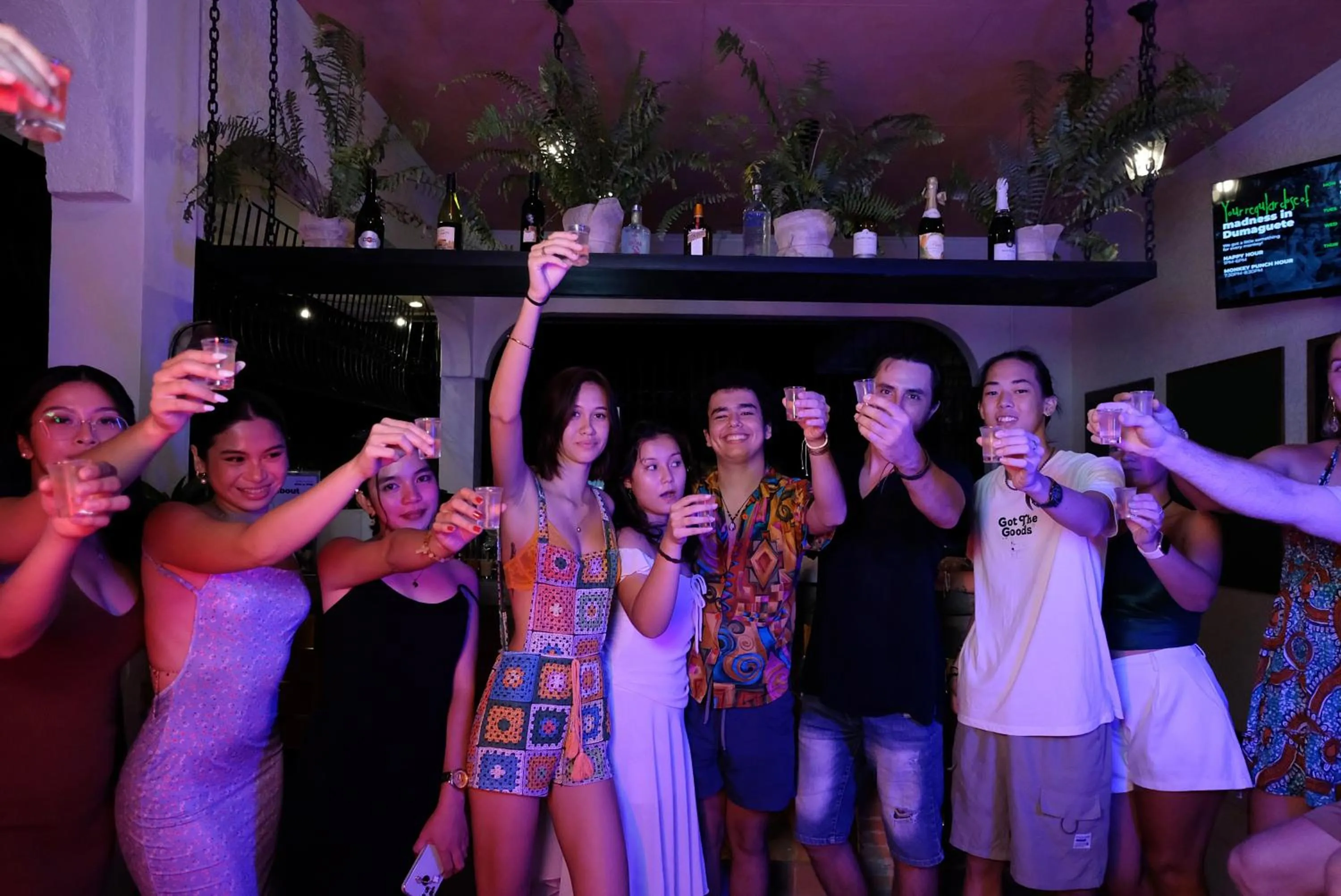 Lounge or bar in Mad Monkey Dumaguete