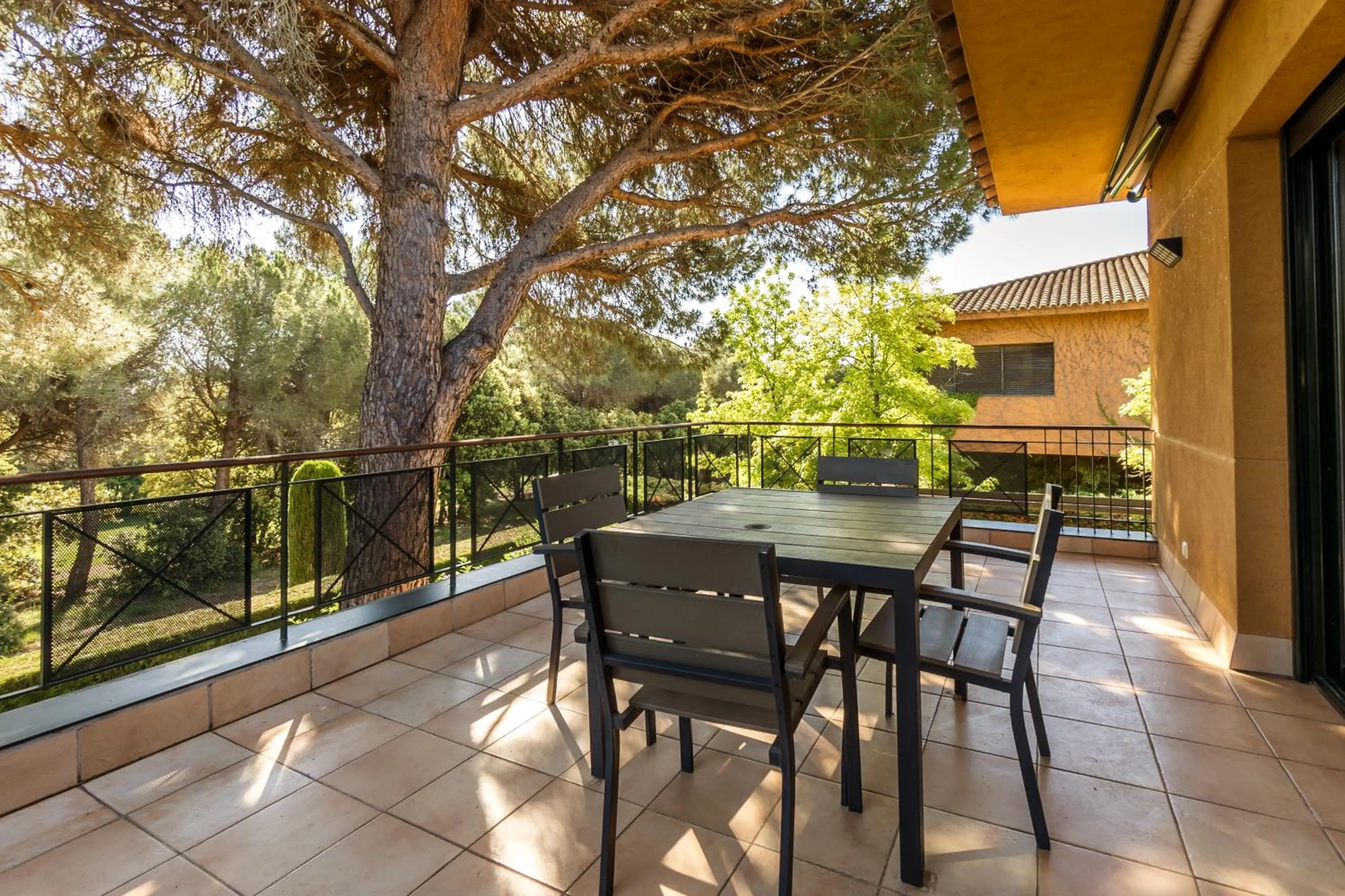 Apartahotel Suites Vila Birdie