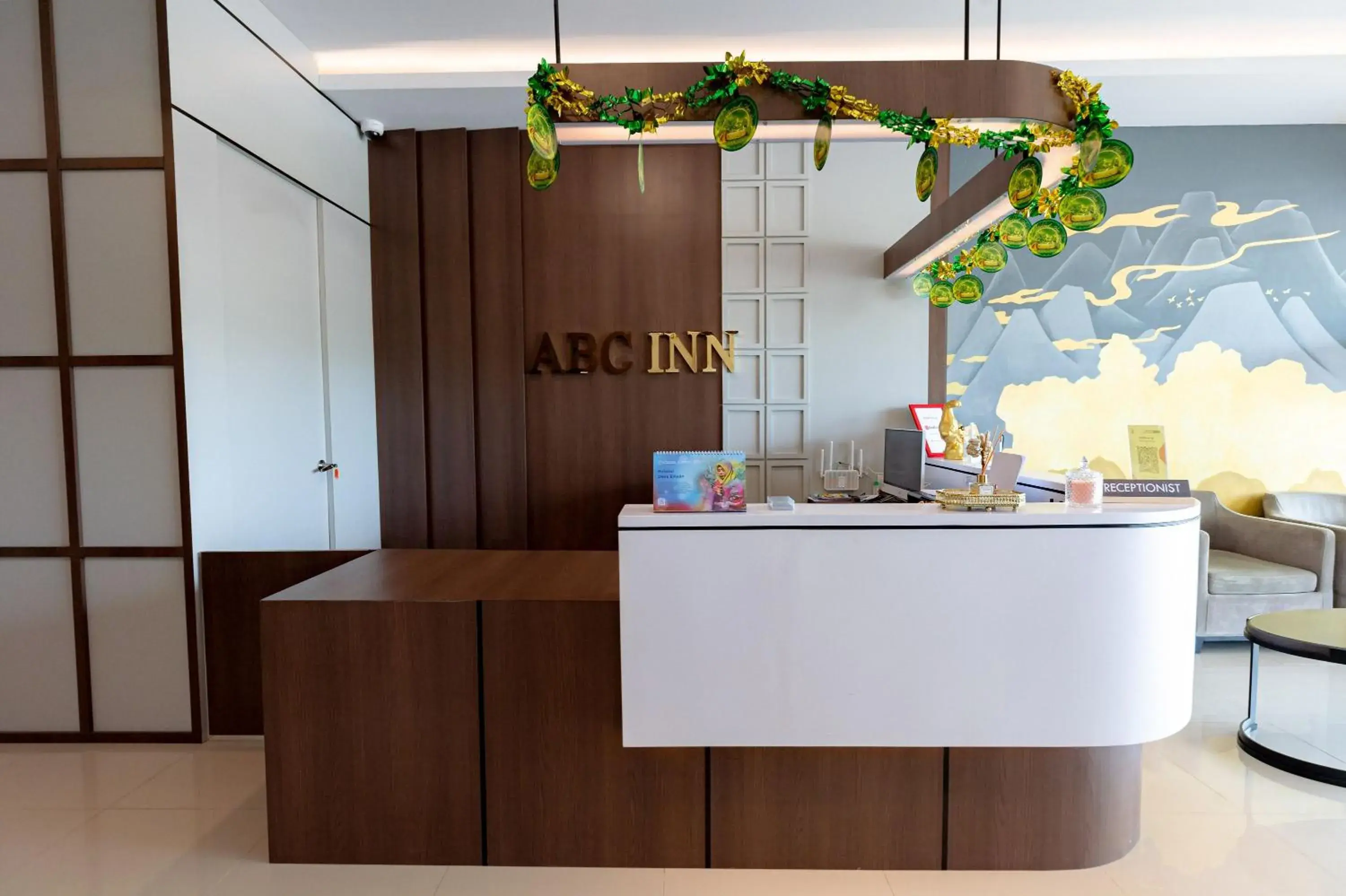 Lobby or reception in RedDoorz Plus at Komplek ABC Batu Aji Batam Lobby or reception in RedDoorz Plus at Komplek ABC Batu Aji Batam