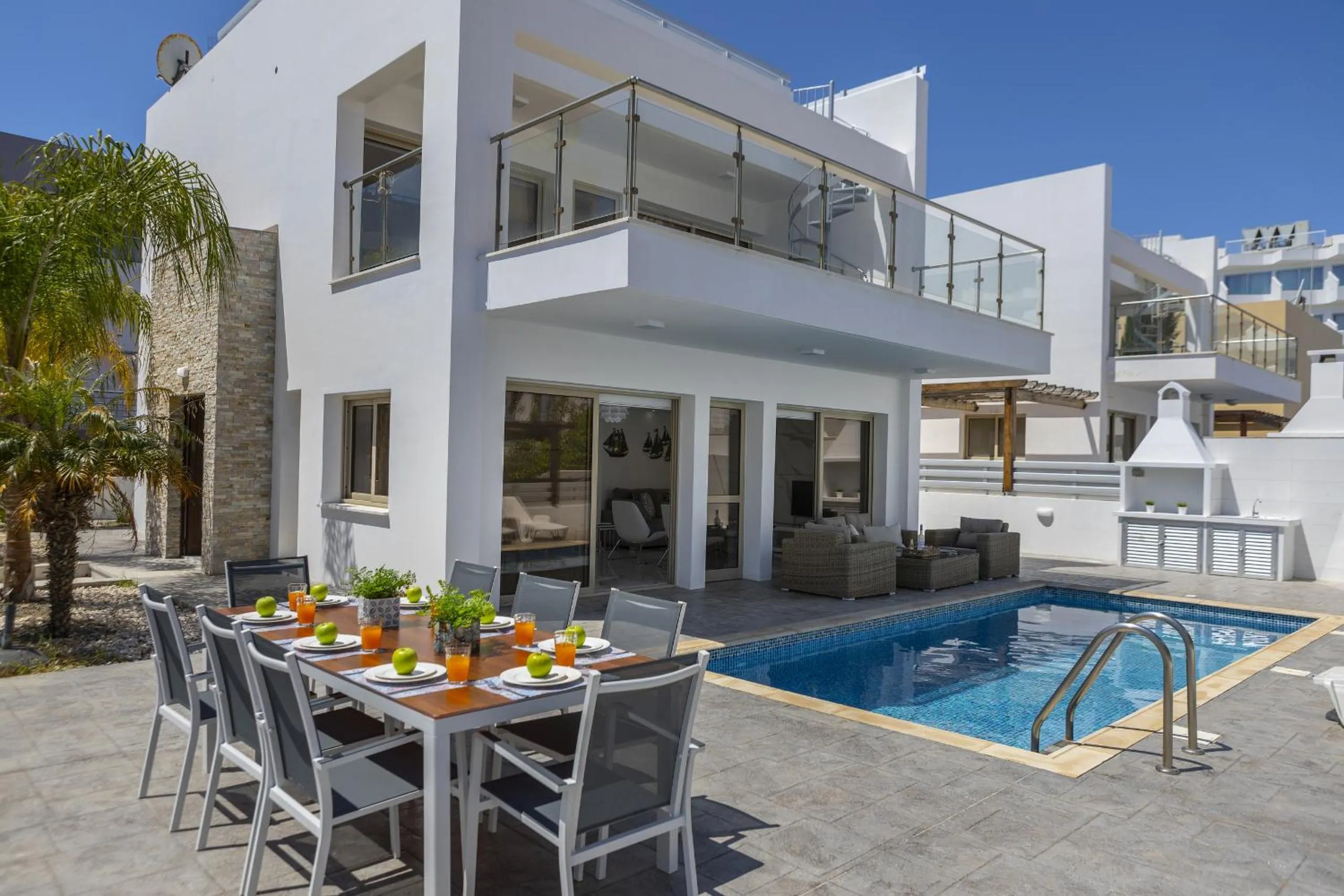Swimming pool in Protaras Sunrise Beach Villa 2
