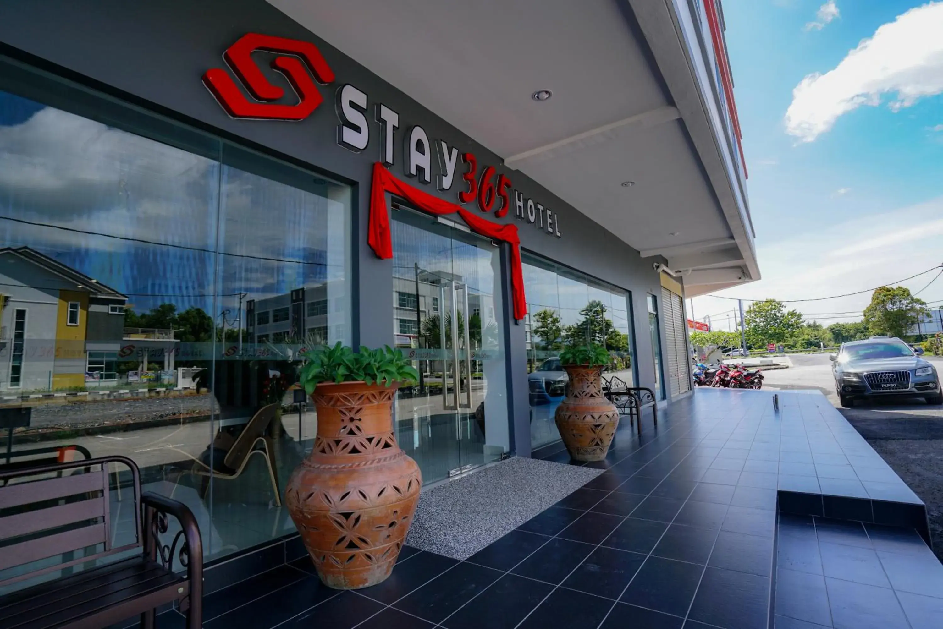 Property building in STAY 365 HOTEL Property building in STAY 365 HOTEL