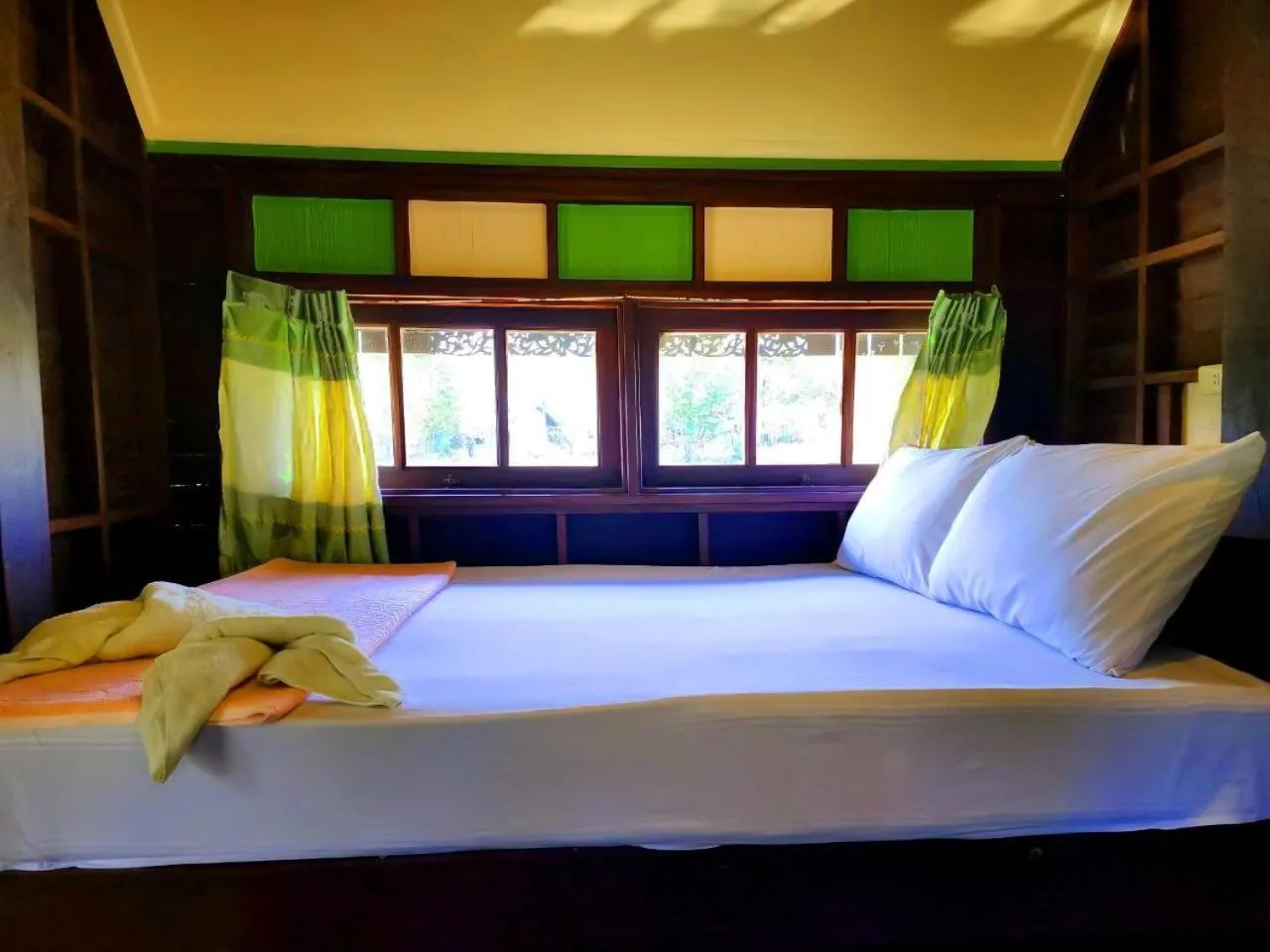 Bed in Banmae Resort Kohchang