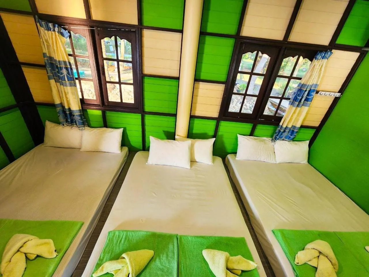 Bed in Banmae Resort Kohchang