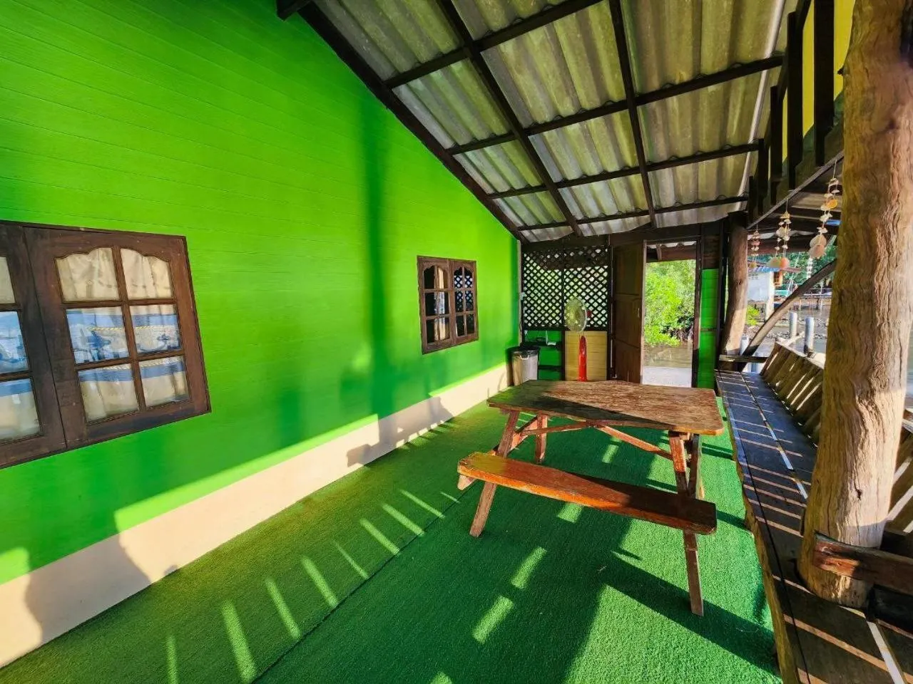 Seating area in Banmae Resort Kohchang