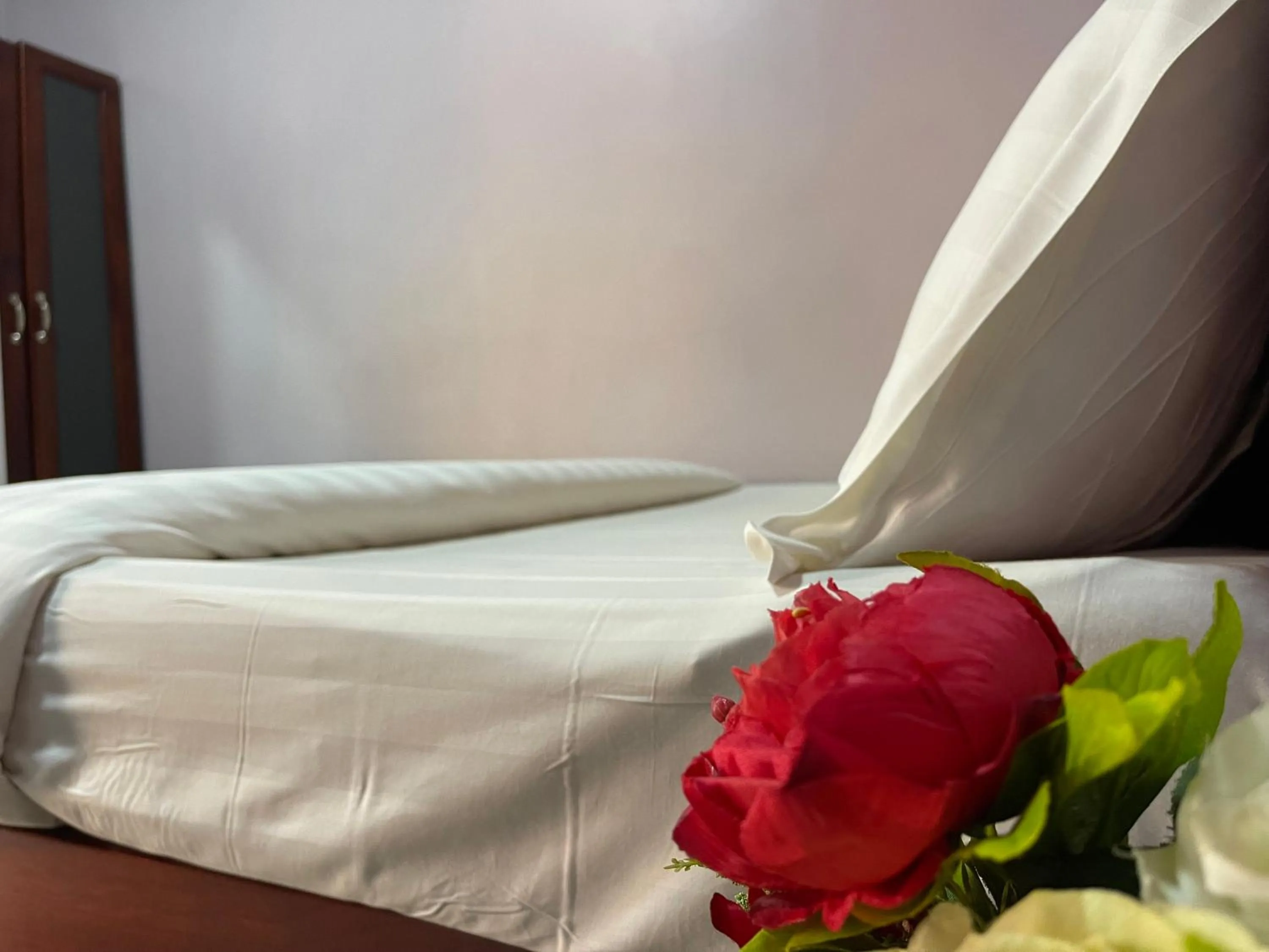 Bed in Hotel Le Kremlin Yaoundé