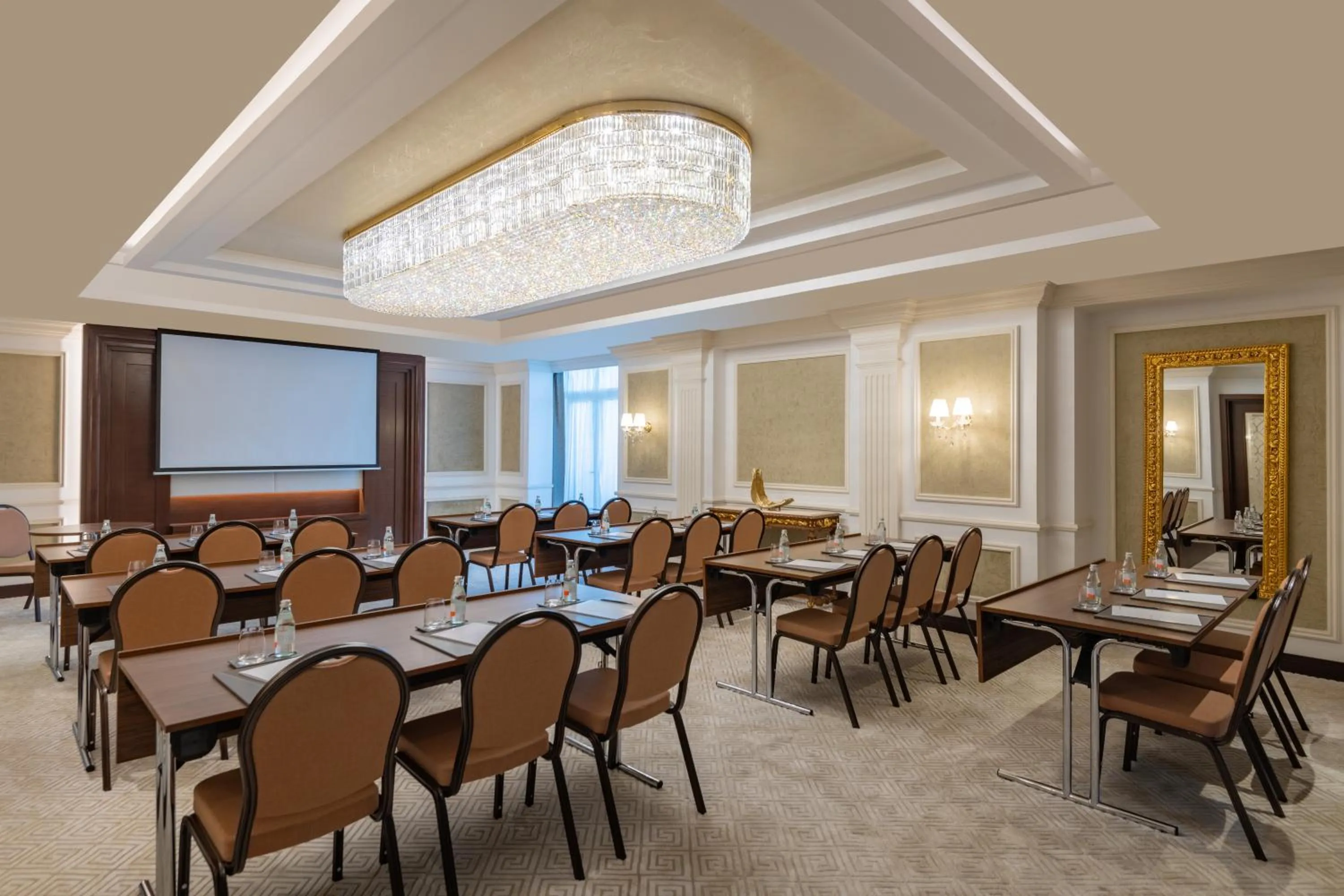 Meeting/conference room in Riviera Rayhaan by Rotana Doha