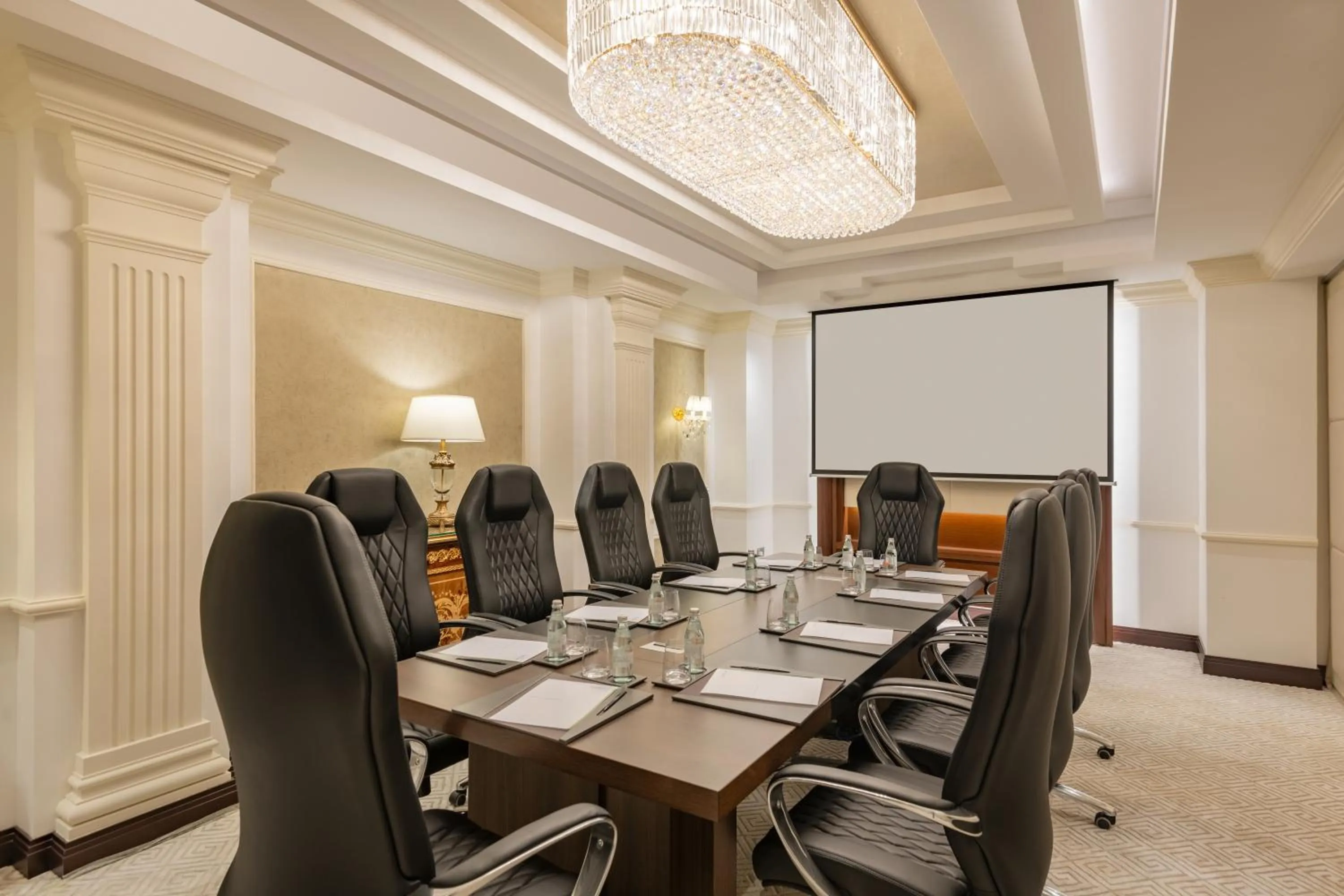 Meeting/conference room in Riviera Rayhaan by Rotana Doha