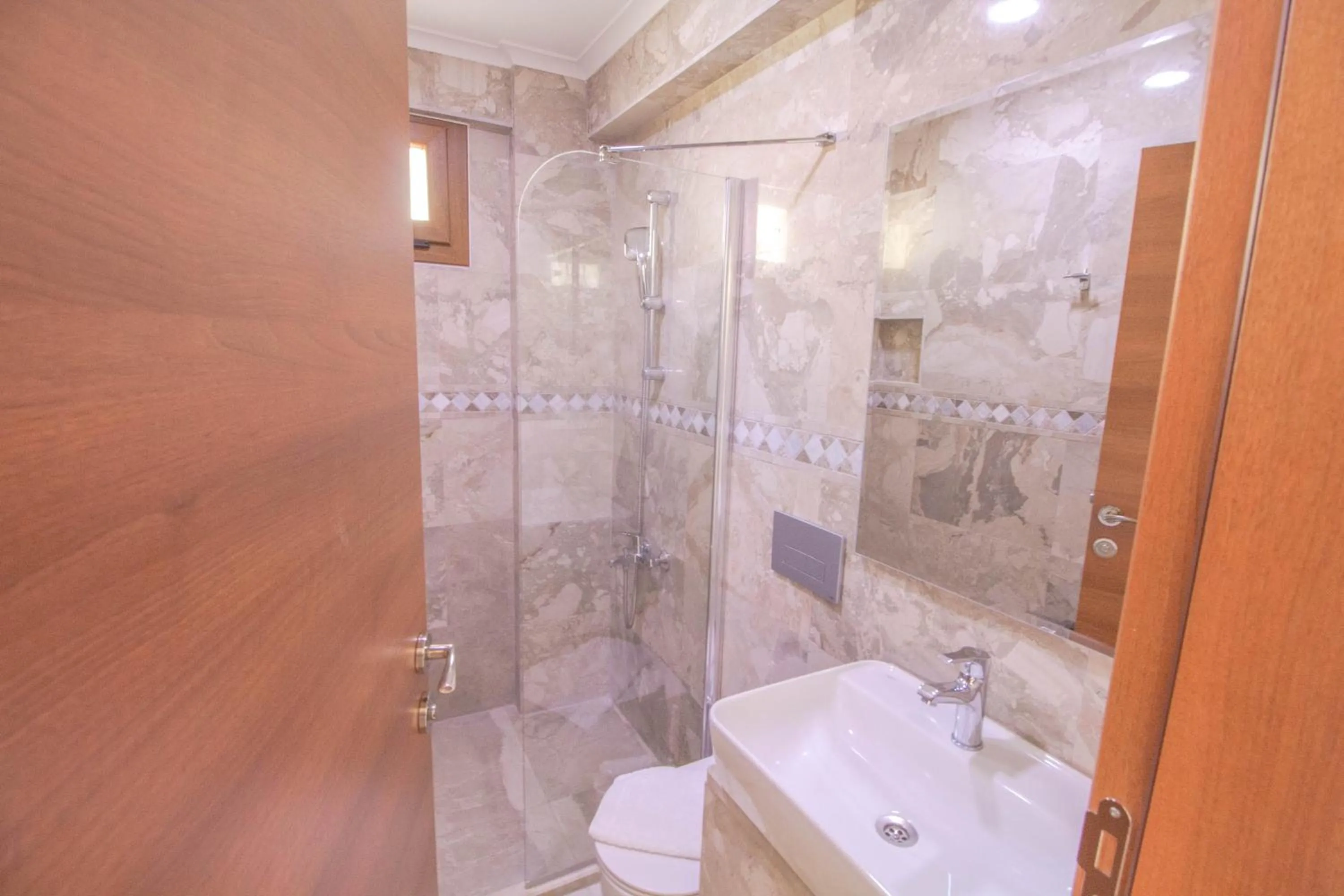 Shower in Likya Garnet 2+1 Villa, Özel Havuzlu, Fethiye