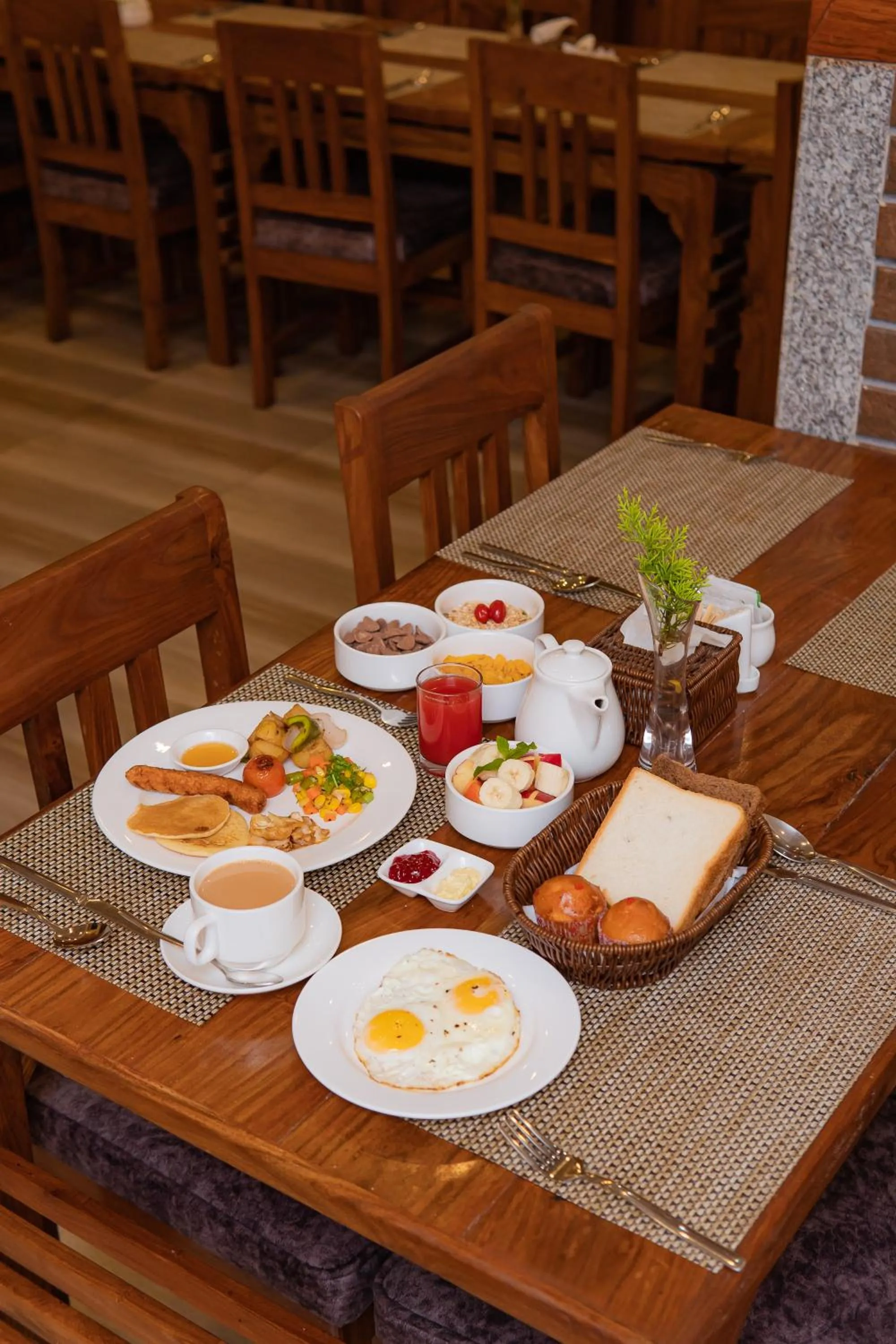 Food in Hotel Hidden Kingdom