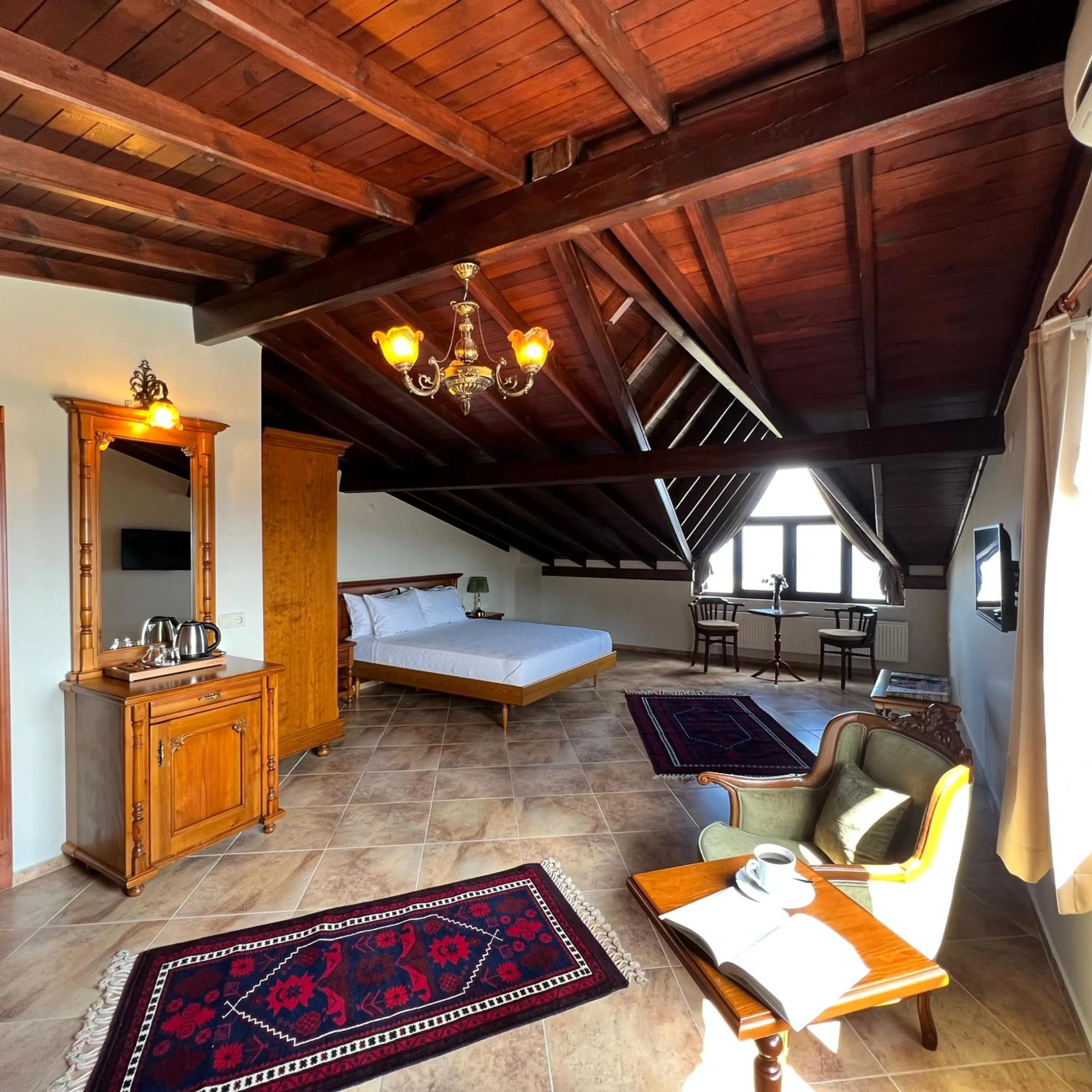Photo of the whole room, Bed in KAZDAĞLARI ZEYTUNİHAN BUTİK OTEL
