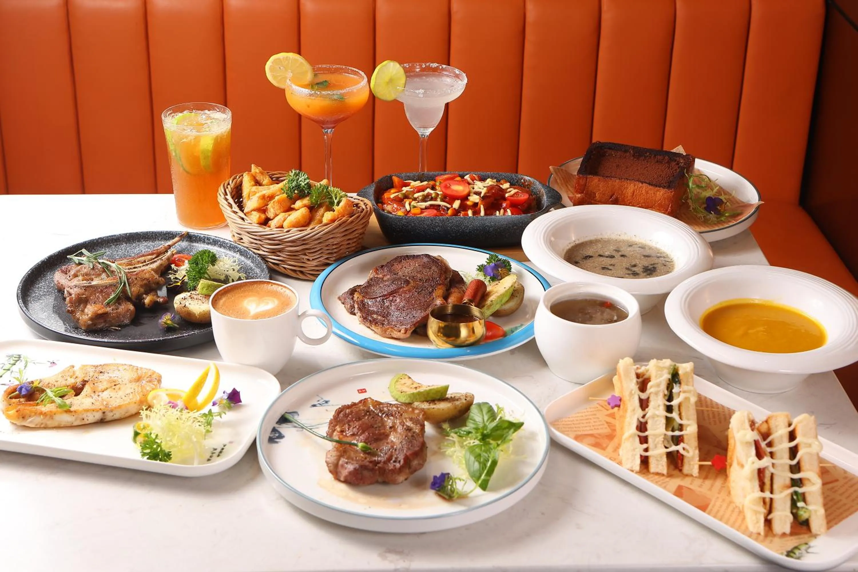 Restaurant/places to eat in Paco Hotel Botanical Garden Metro Guangzhou
