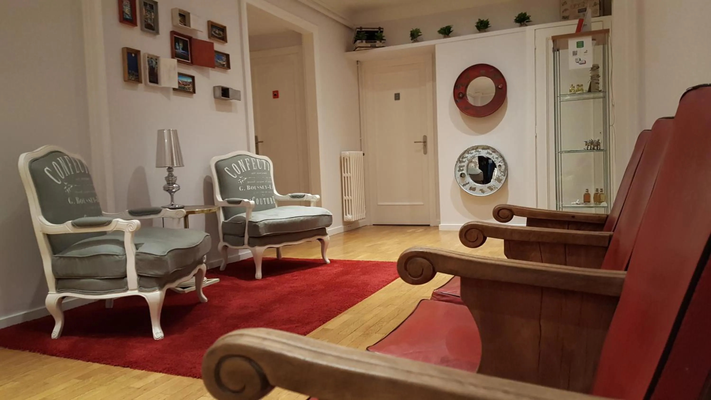 Seating area in Petit Hotel